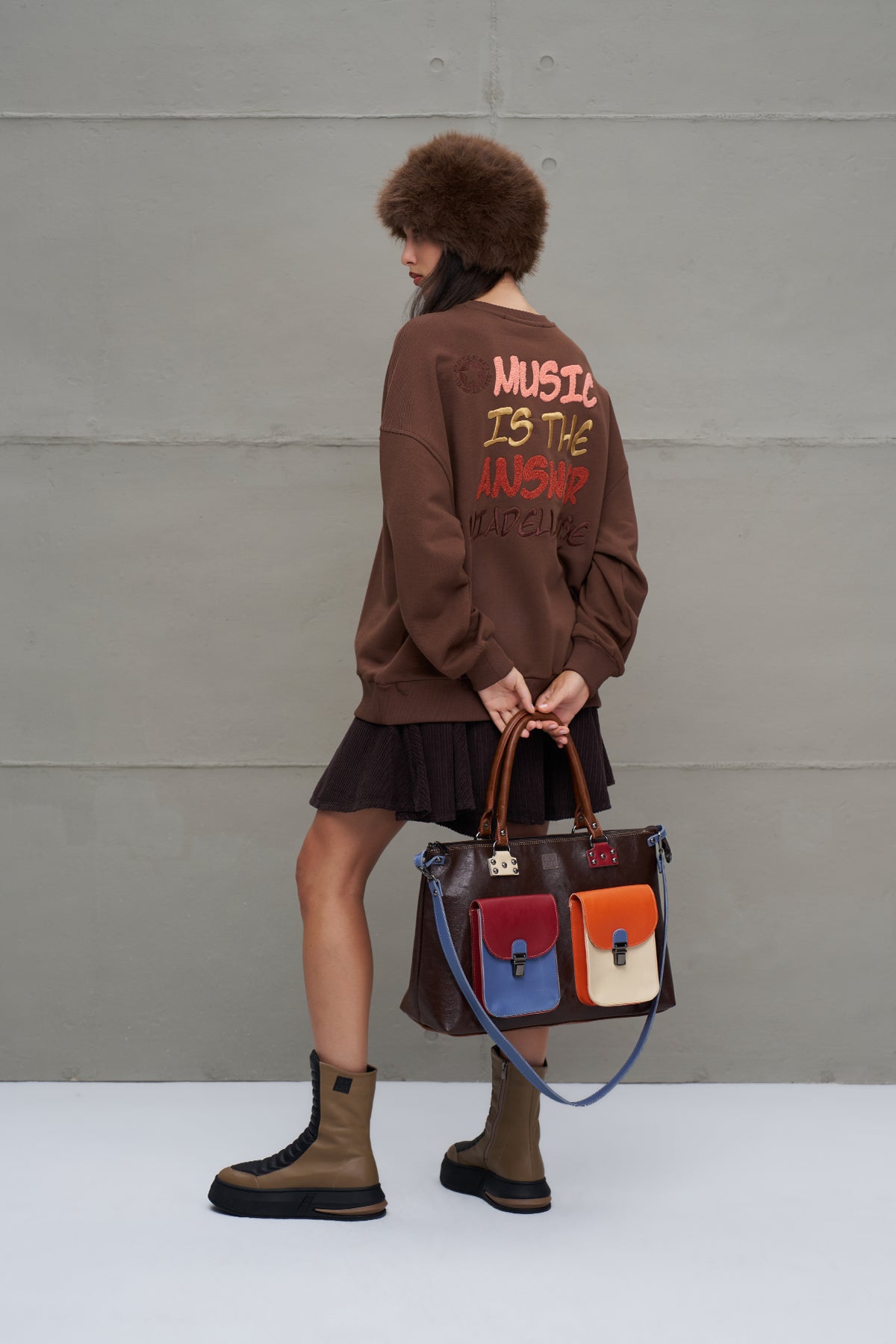 Kahverengi Sloganli Oversize Sweatshirt 18217