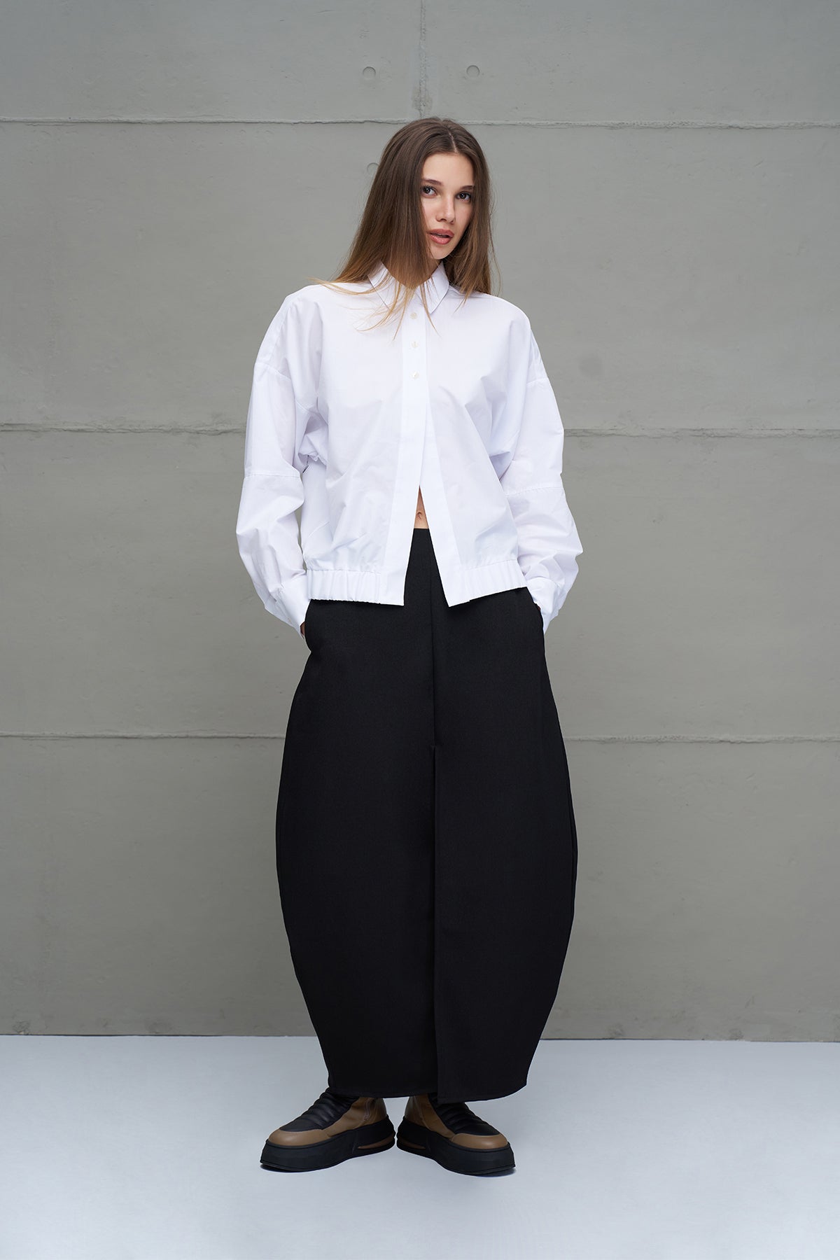 Beyaz Sloganli Uzun Kollu Gömlek 18231