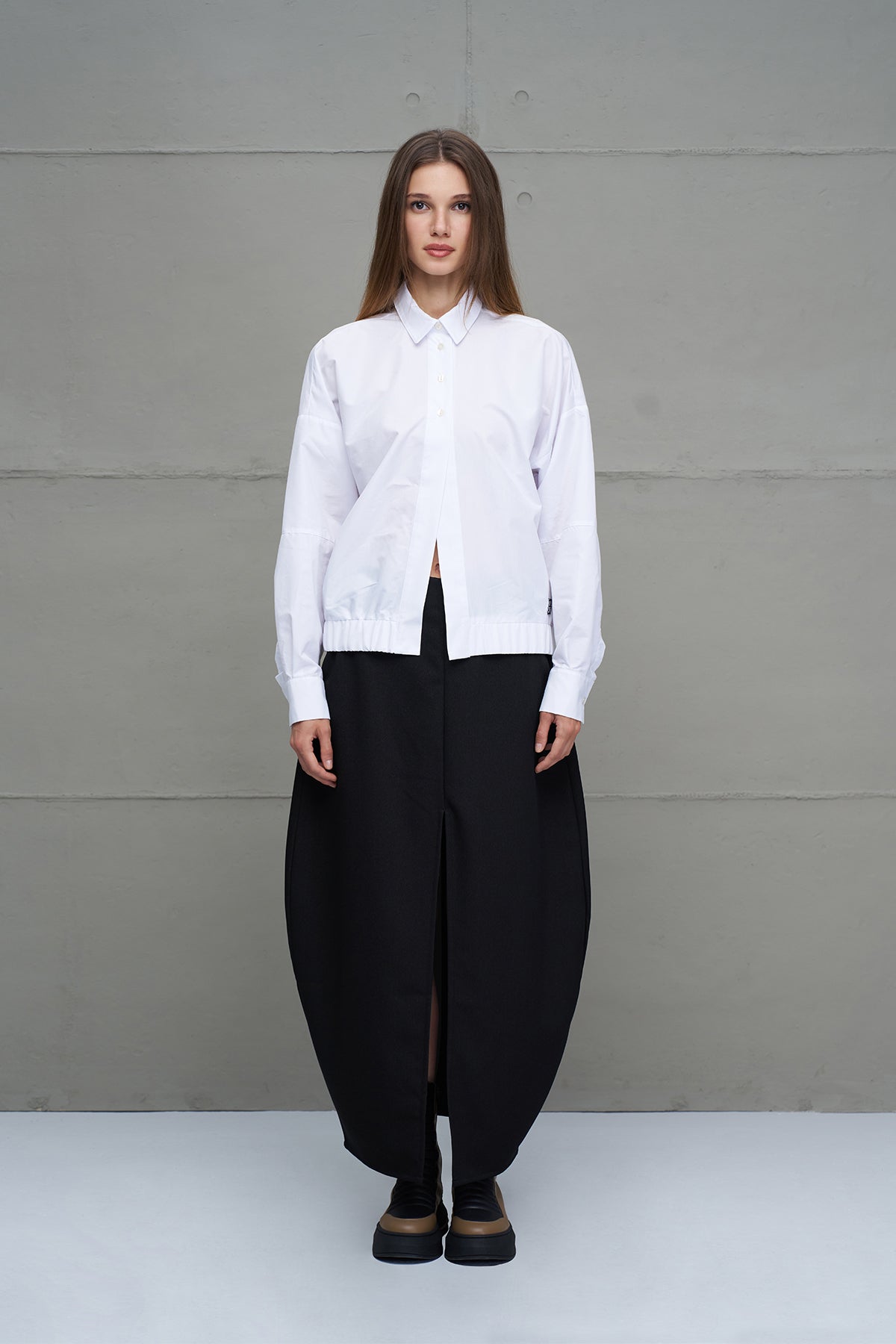 Beyaz Sloganli Uzun Kollu Gömlek 18231