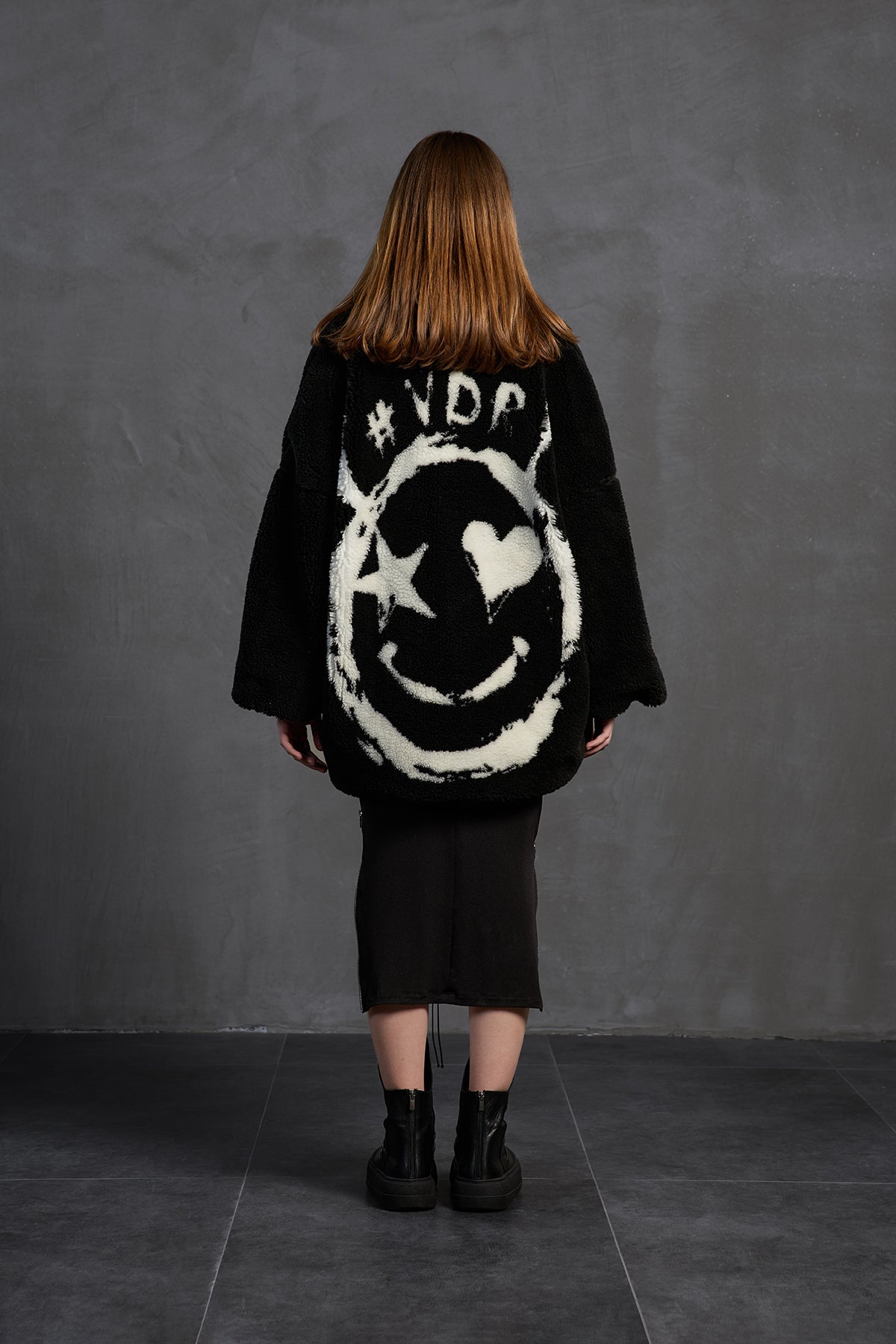 Siyah Kürk Görünümlü Kemerli Oversize Ceket 18238