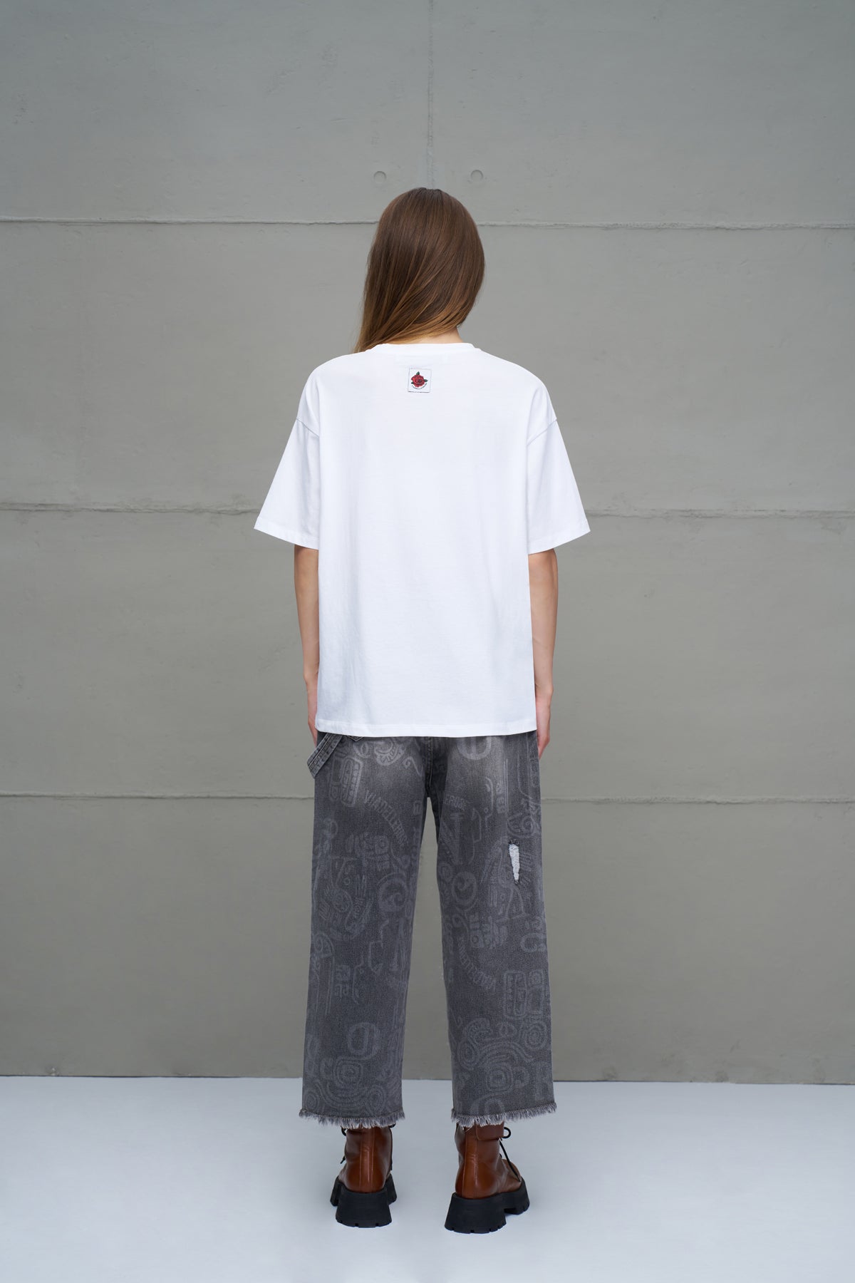 Beyaz Boncuk Yazili Oversize T-Shirt 18243