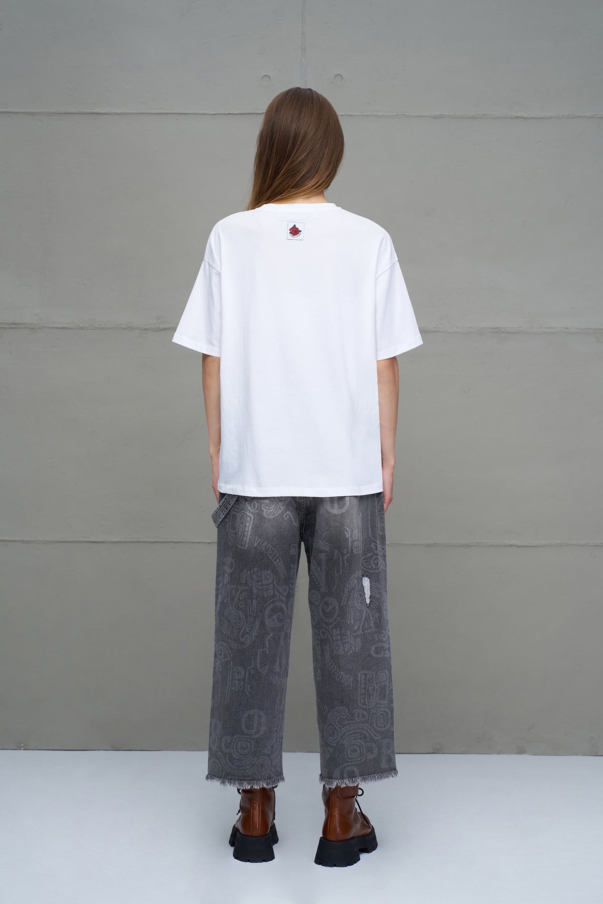 Beyaz Boncuk Yazili Oversize T-Shirt 18243