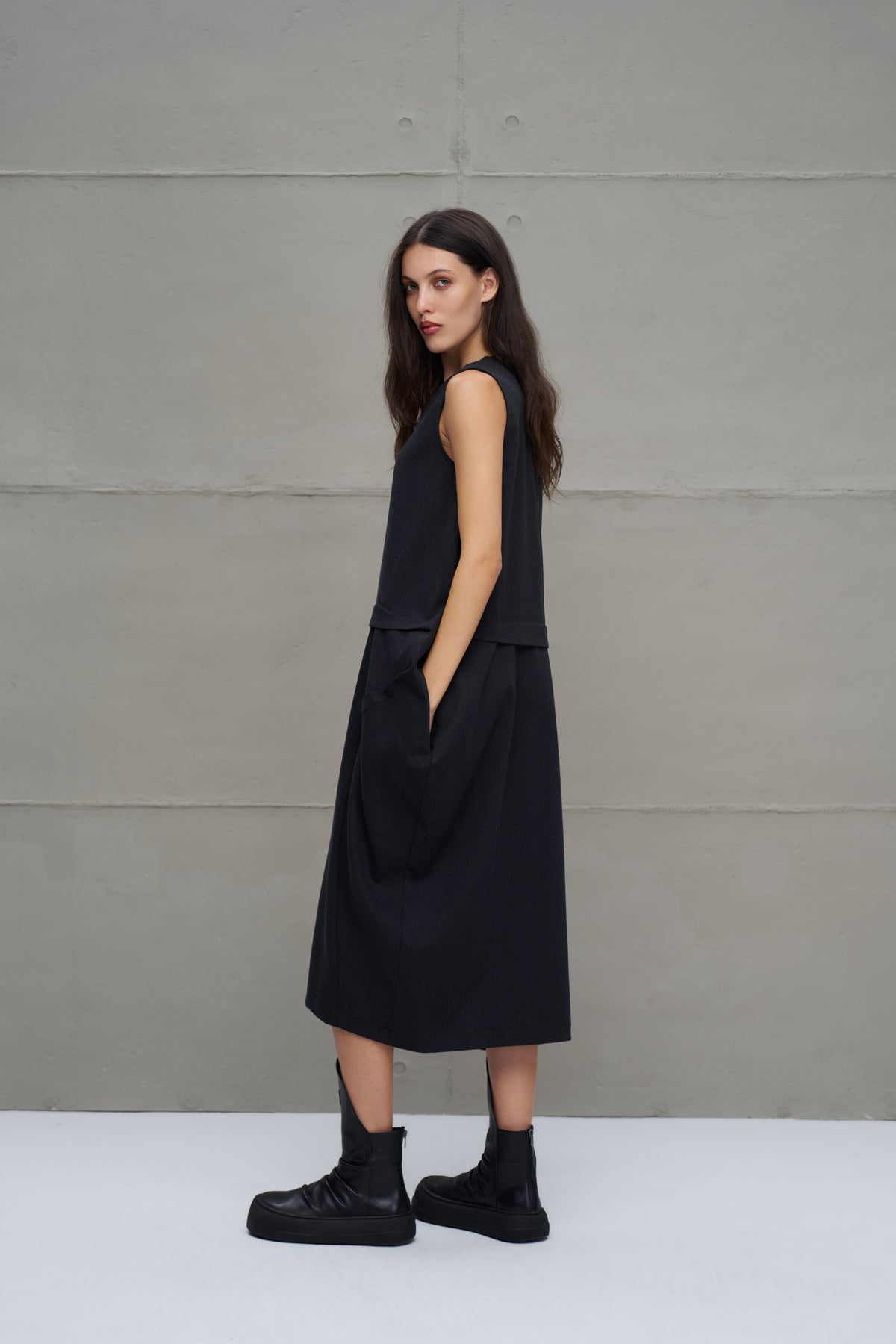 Siyah Asimetrik Oversize Midi Elbise 18276