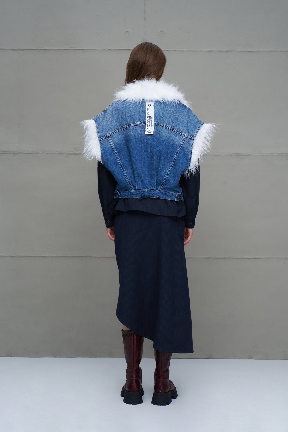 Mavi Yakasi Kürk Görünümlü Denim Yelek 18286
