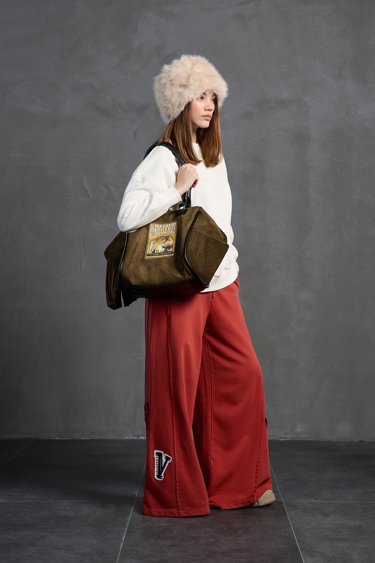 Kahverengi Püsküllü Süet Görünümlü Omuz Çanta Willer