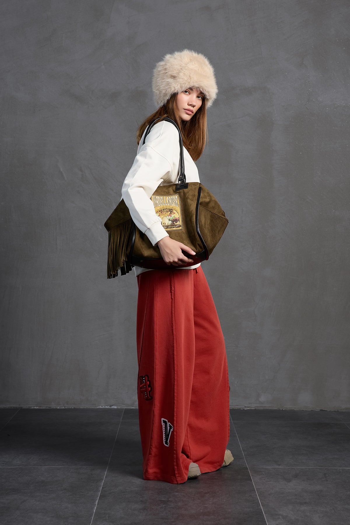 Kahverengi Püsküllü Süet Görünümlü Omuz Çanta Willer