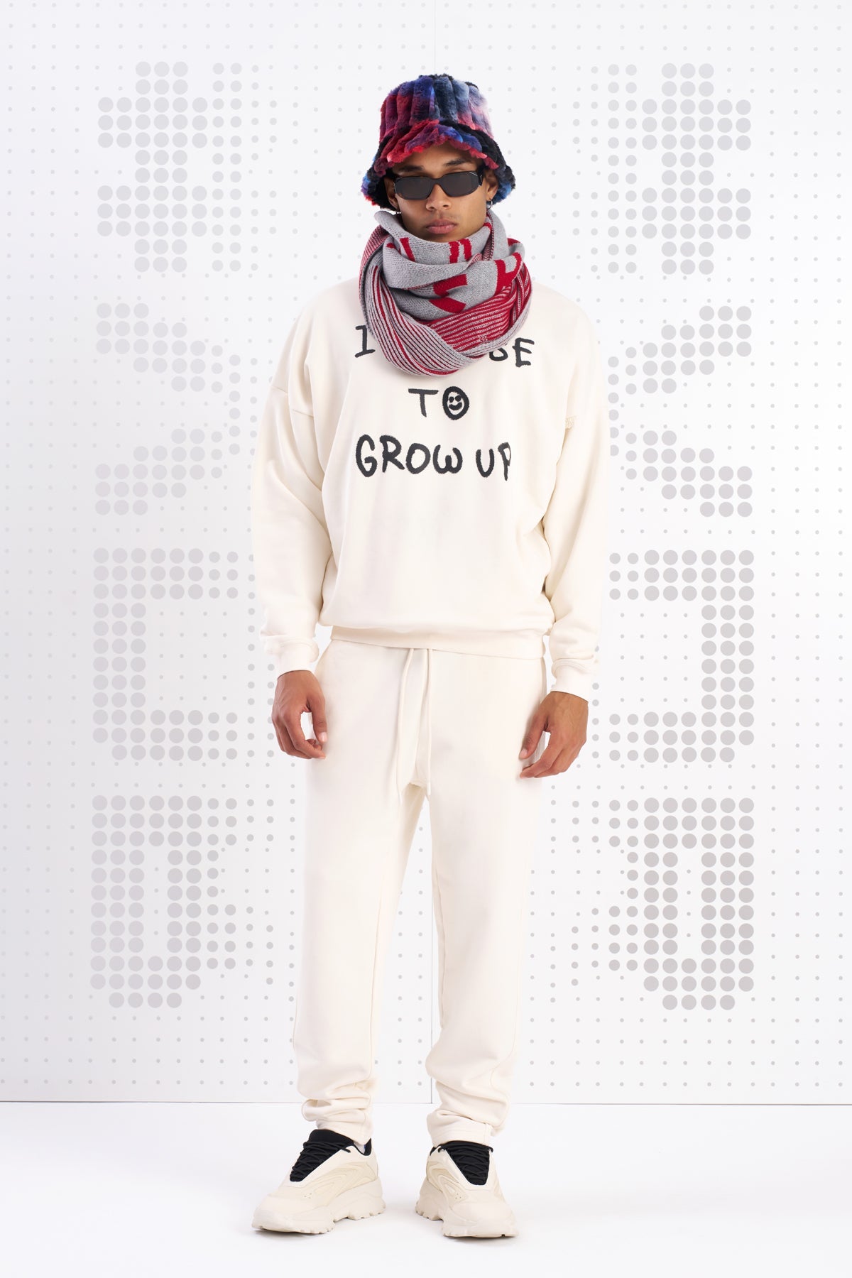 Krem Sweatshirt Yoko