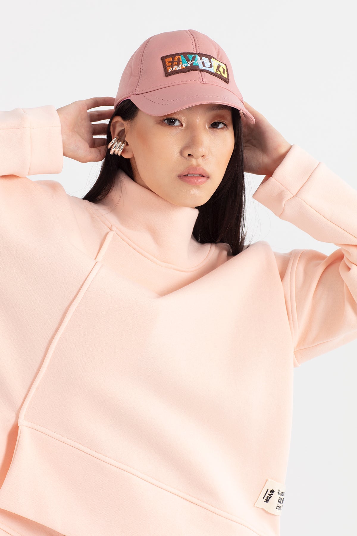 Pembe  Sapka Danish