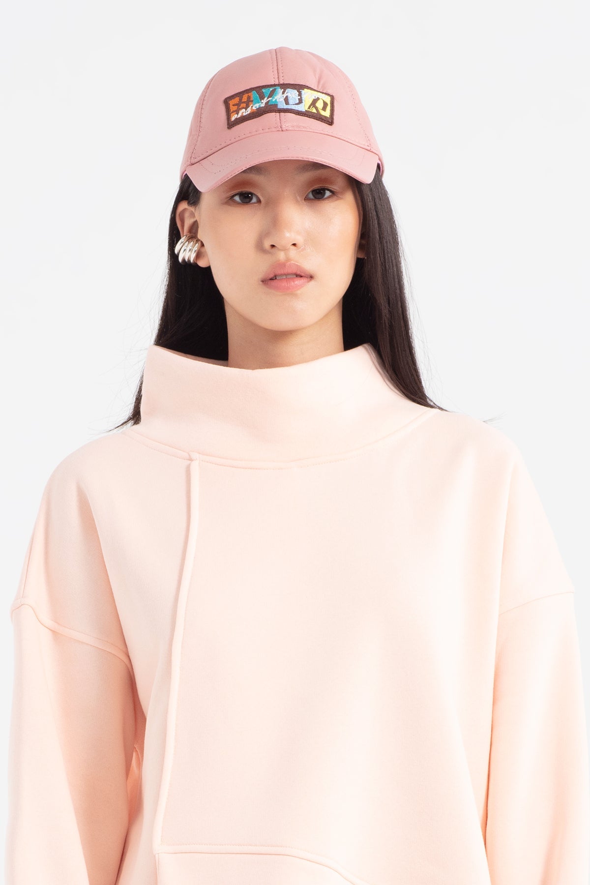 Pembe  Sapka Danish