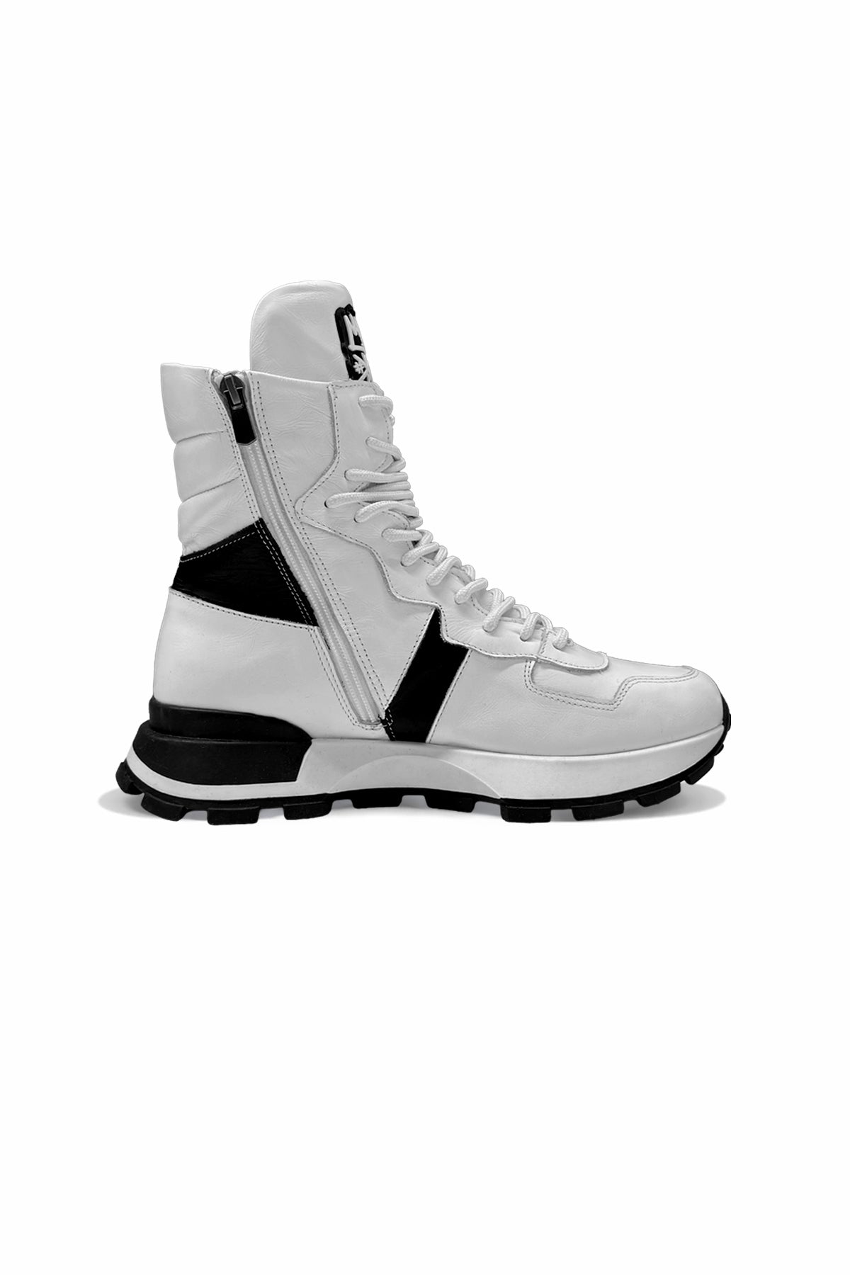 Beyaz Siyah  Bot Tina4