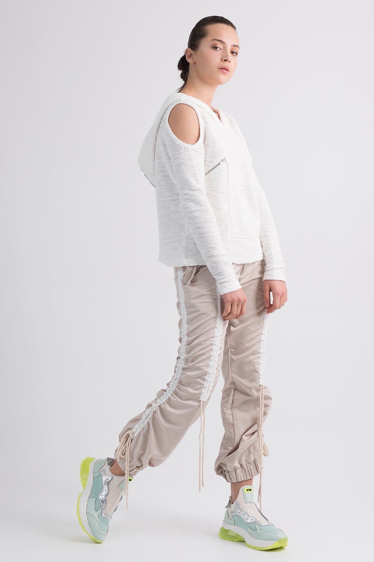 Ekru  Sweatshirt 7064