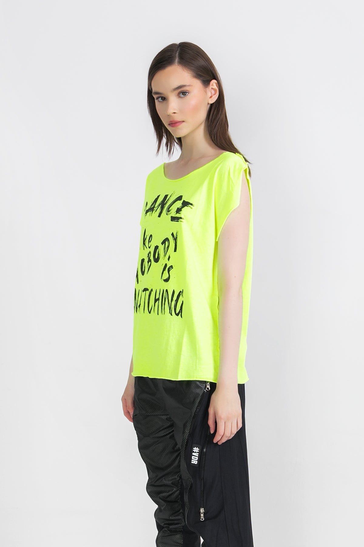 Sari Neon  T-shirt 9310