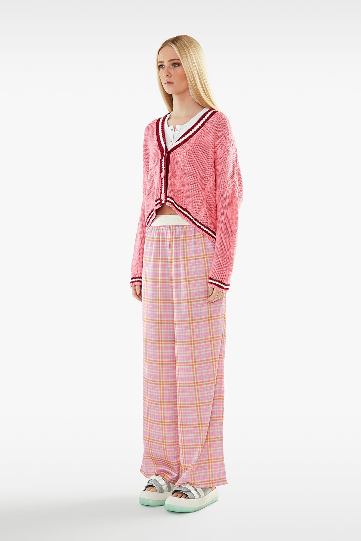 Pembe  Hirka 11126