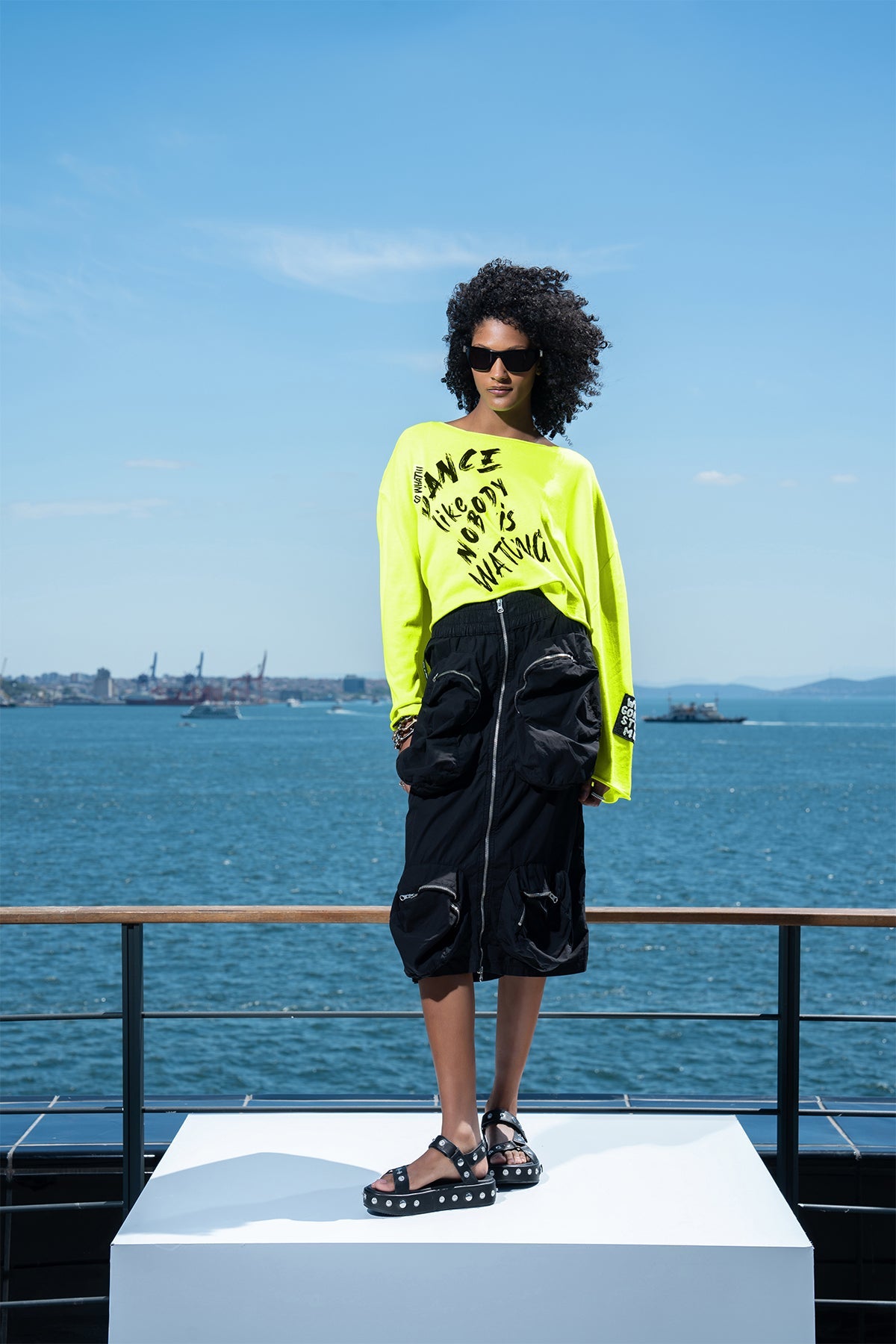 Sari Neon  Kazak 15426