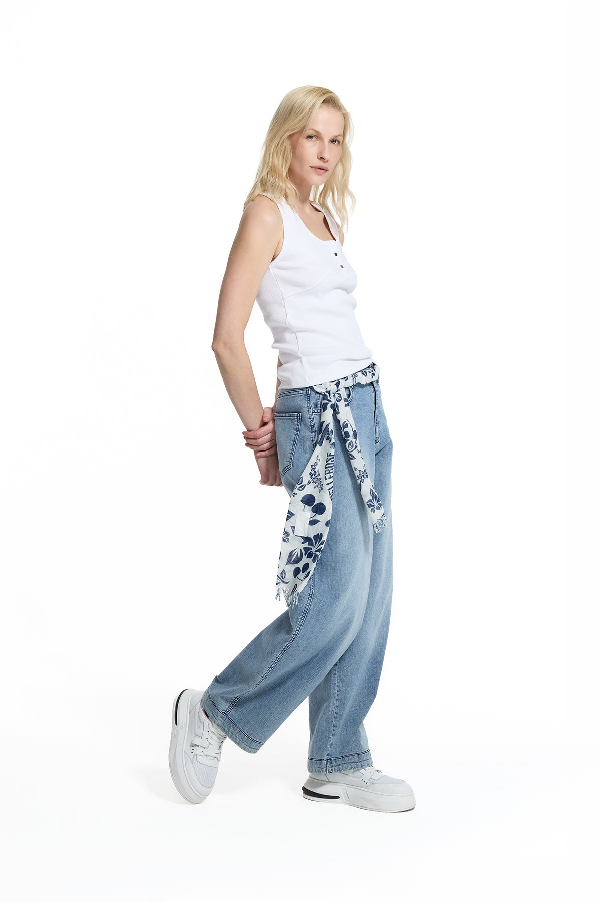 Mavi Kemer Detaylı Denim Pantolon 19003