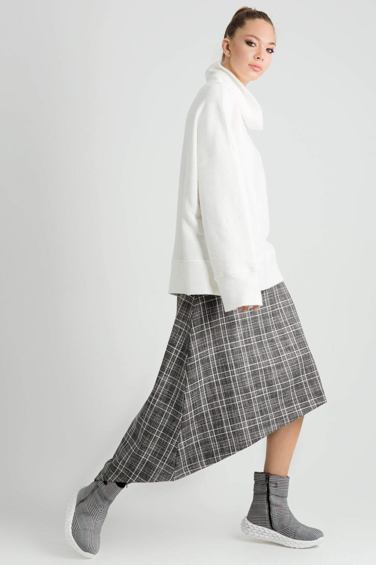 Ekru  Sweatshirt 6164