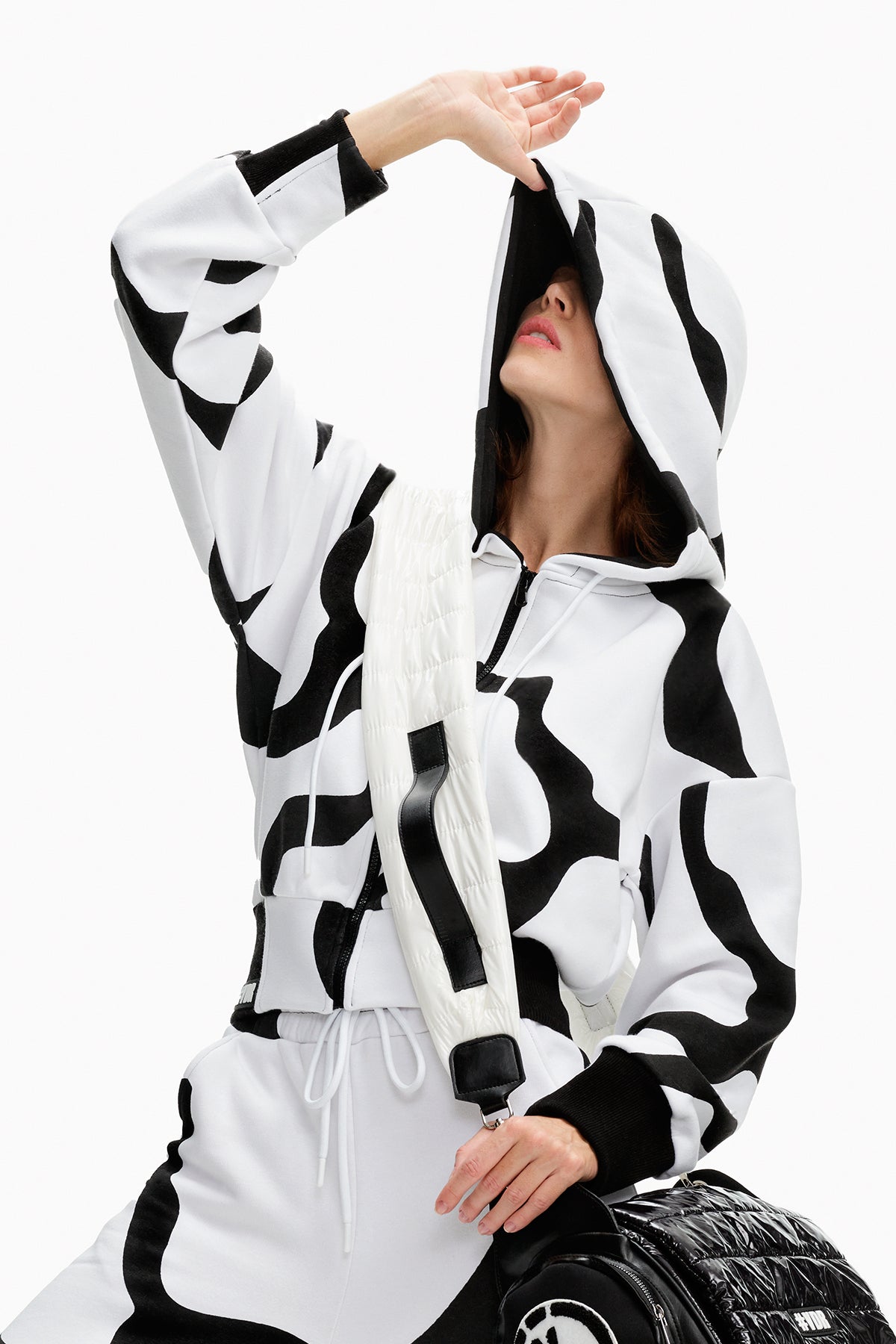 Beyaz Siyah  Sweatshirt 10500