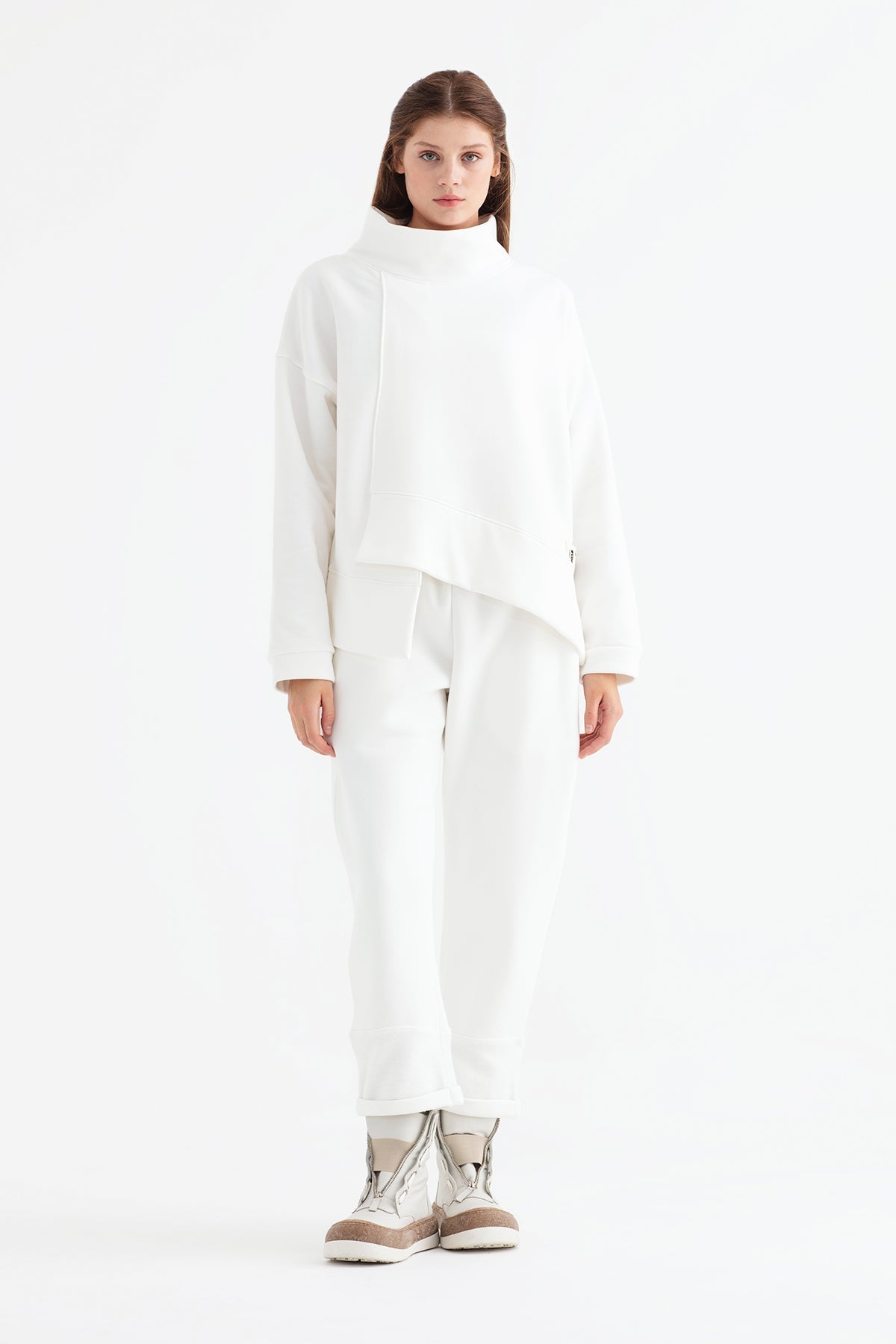 Ekru  Sweatshirt 12066