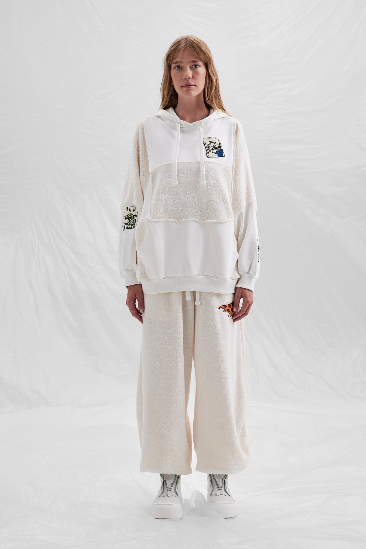 Ekru  Sweatshirt 14074