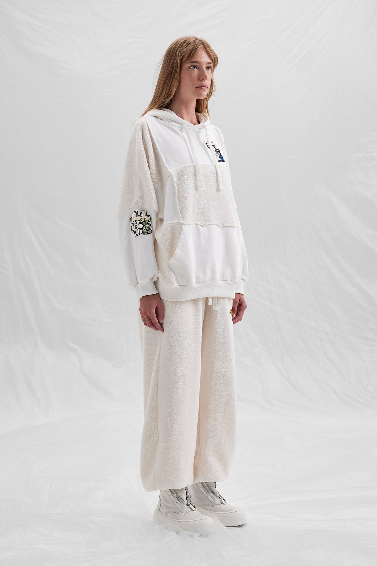 Ekru  Sweatshirt 14074