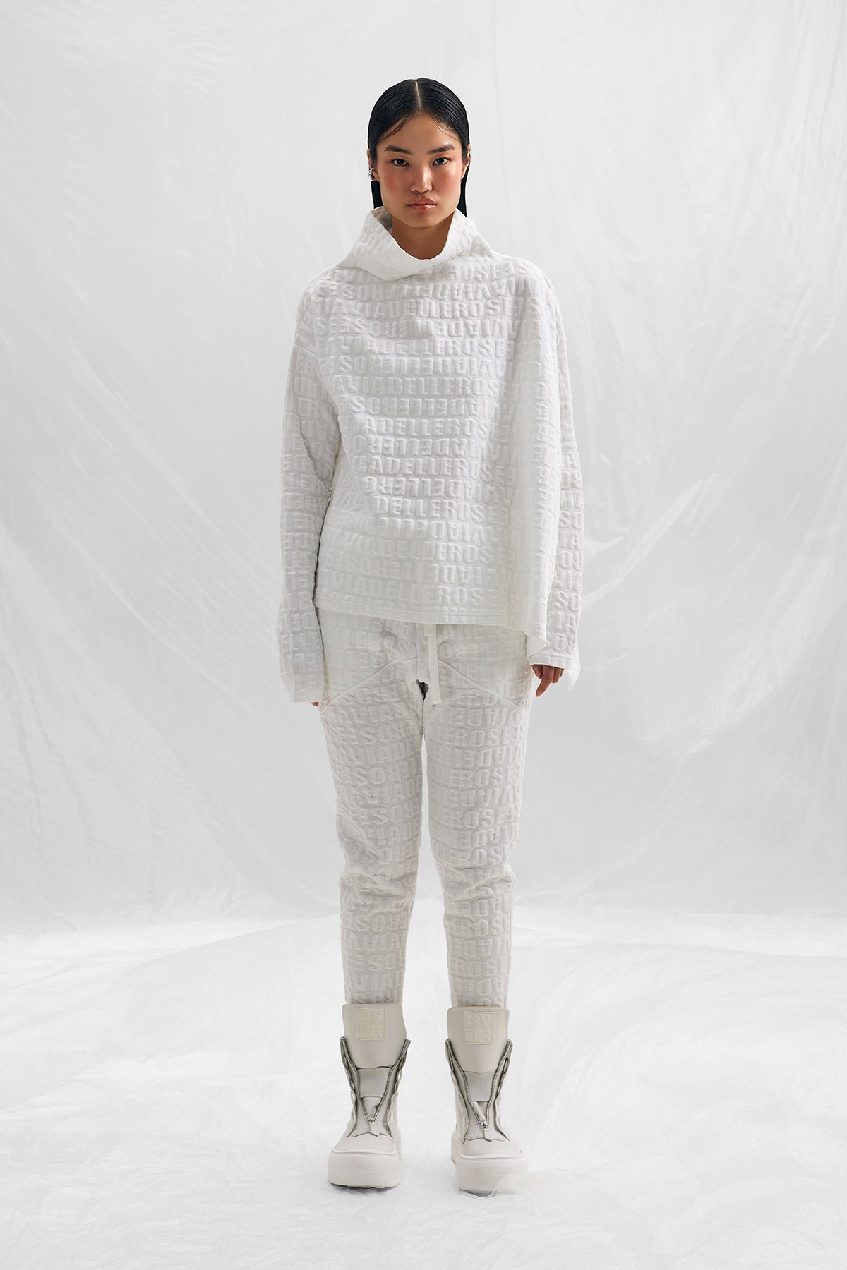 Ekru  Sweatshirt 14202