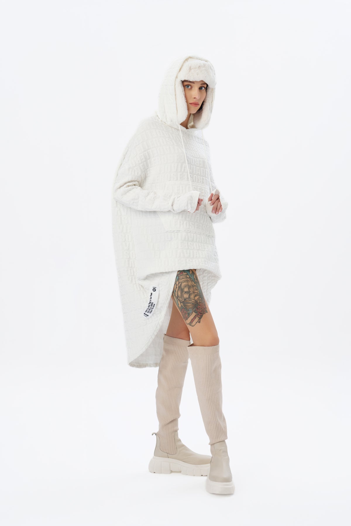 Ekru  Sweatshirt 16043