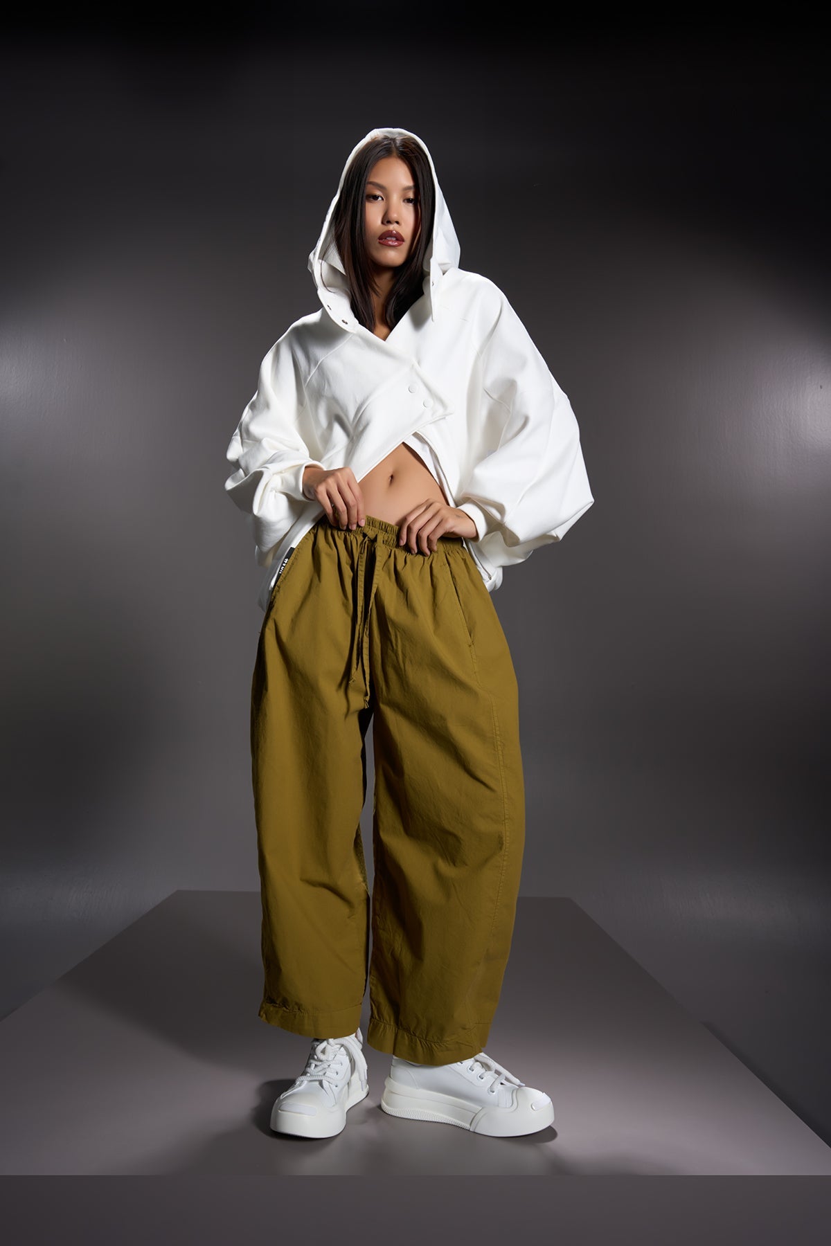 Ekru  Sweatshirt 16125