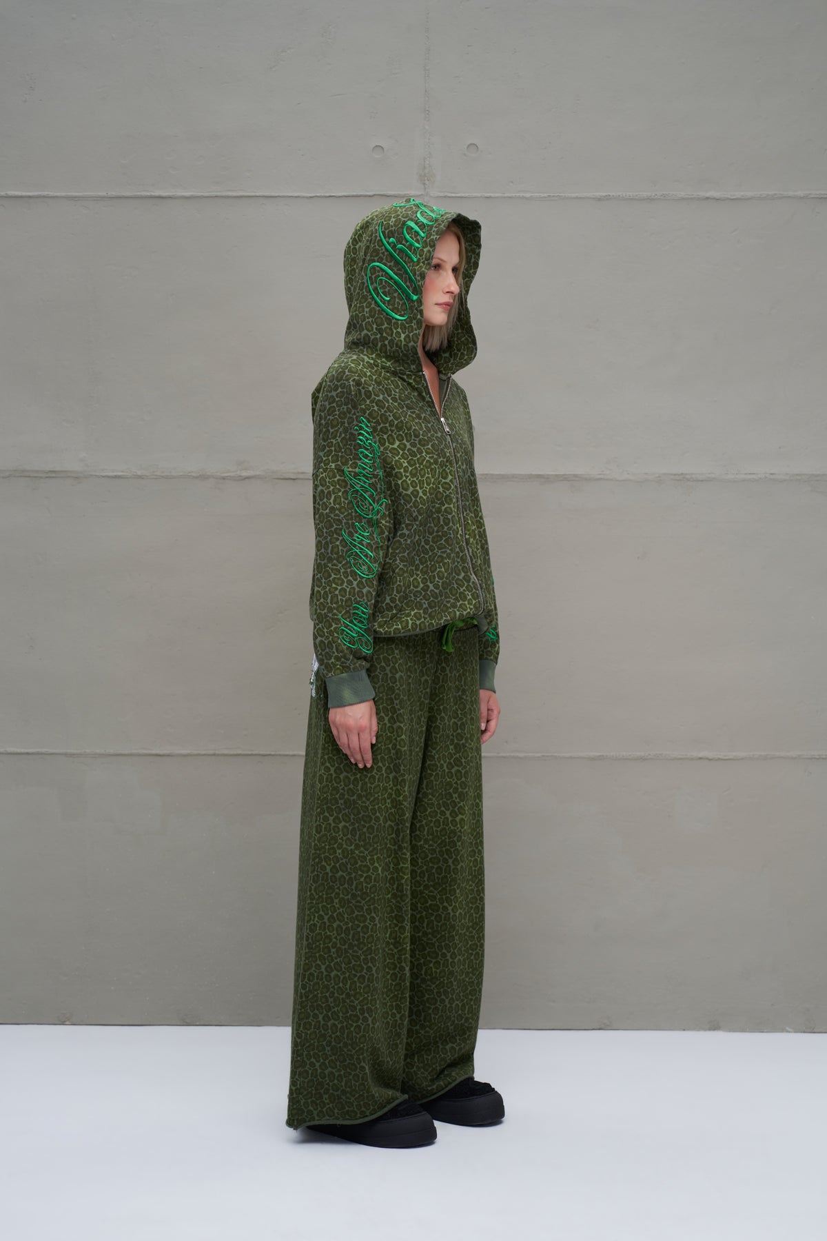 Yesil Sloganli Oversize Sweatshirt 18016