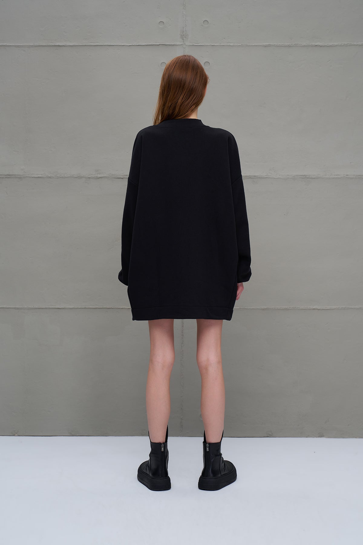 Siyah Genis Kesim Sweatshirt 18022