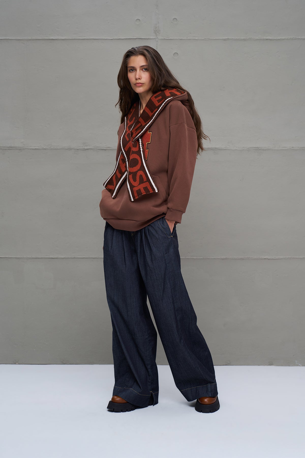 Kahverengi Kapüsonlu Sweatshirt 18023