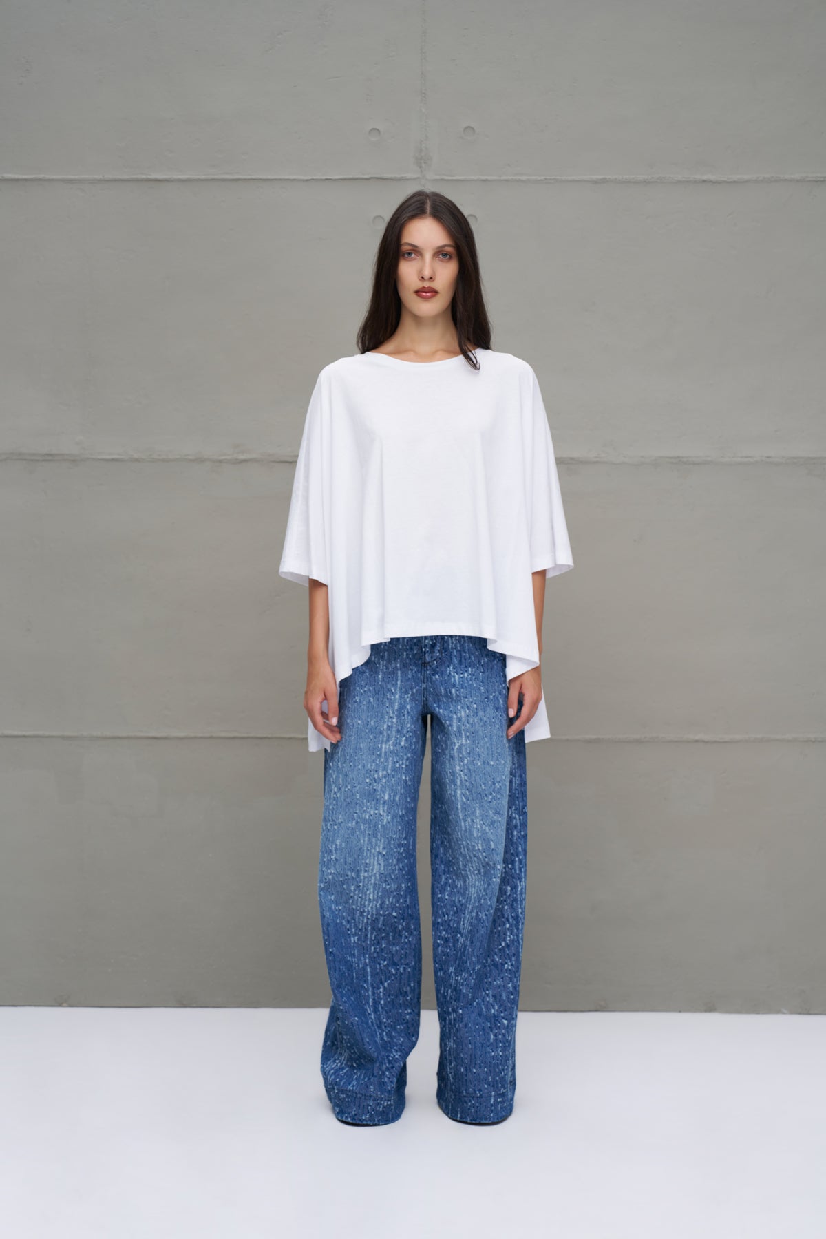 Beyaz Asimetrik Oversize T-Shirt 18037