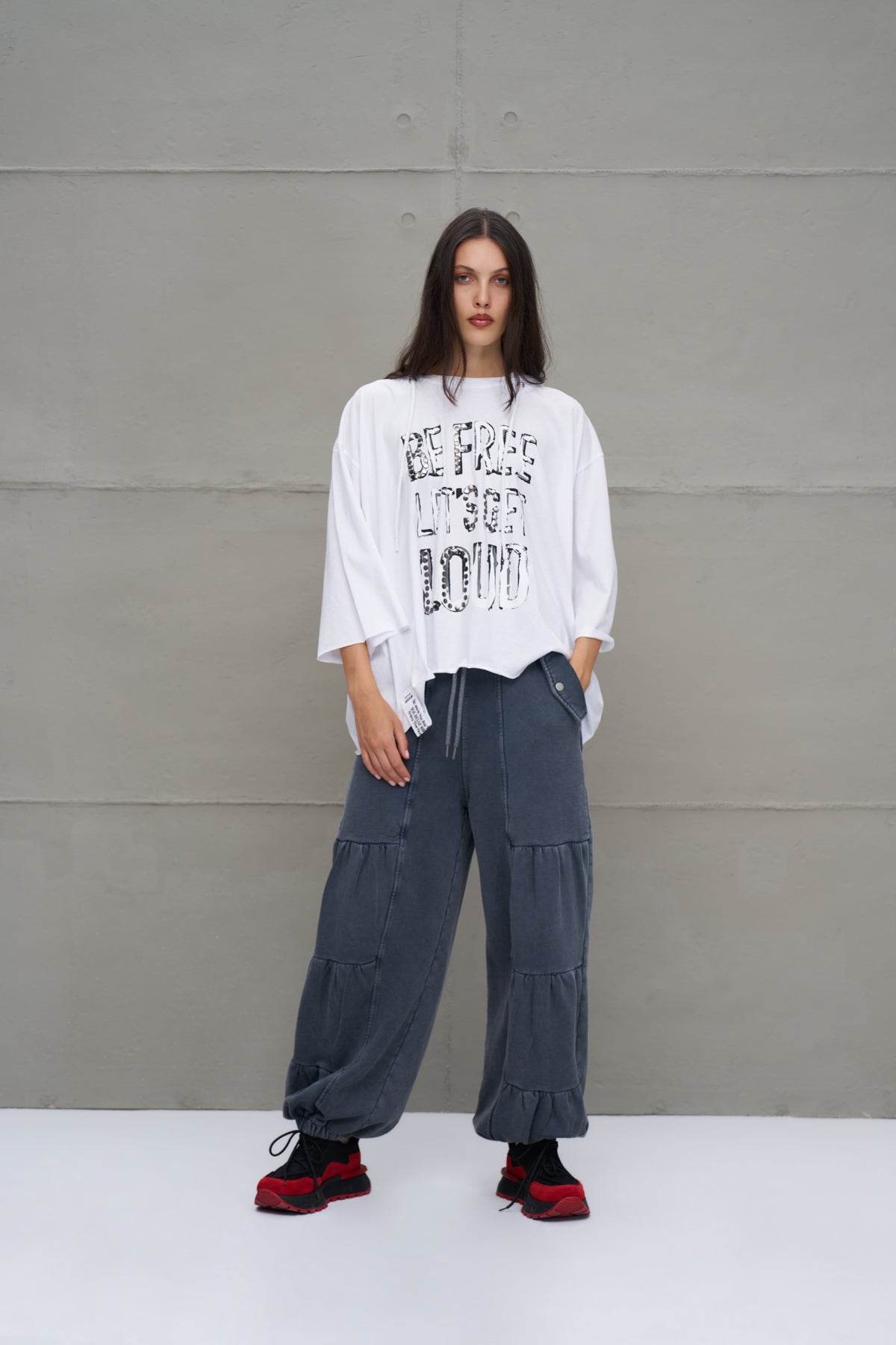 Beyaz Asimetrik Oversize Kapüsonlu T-Shirt 18042
