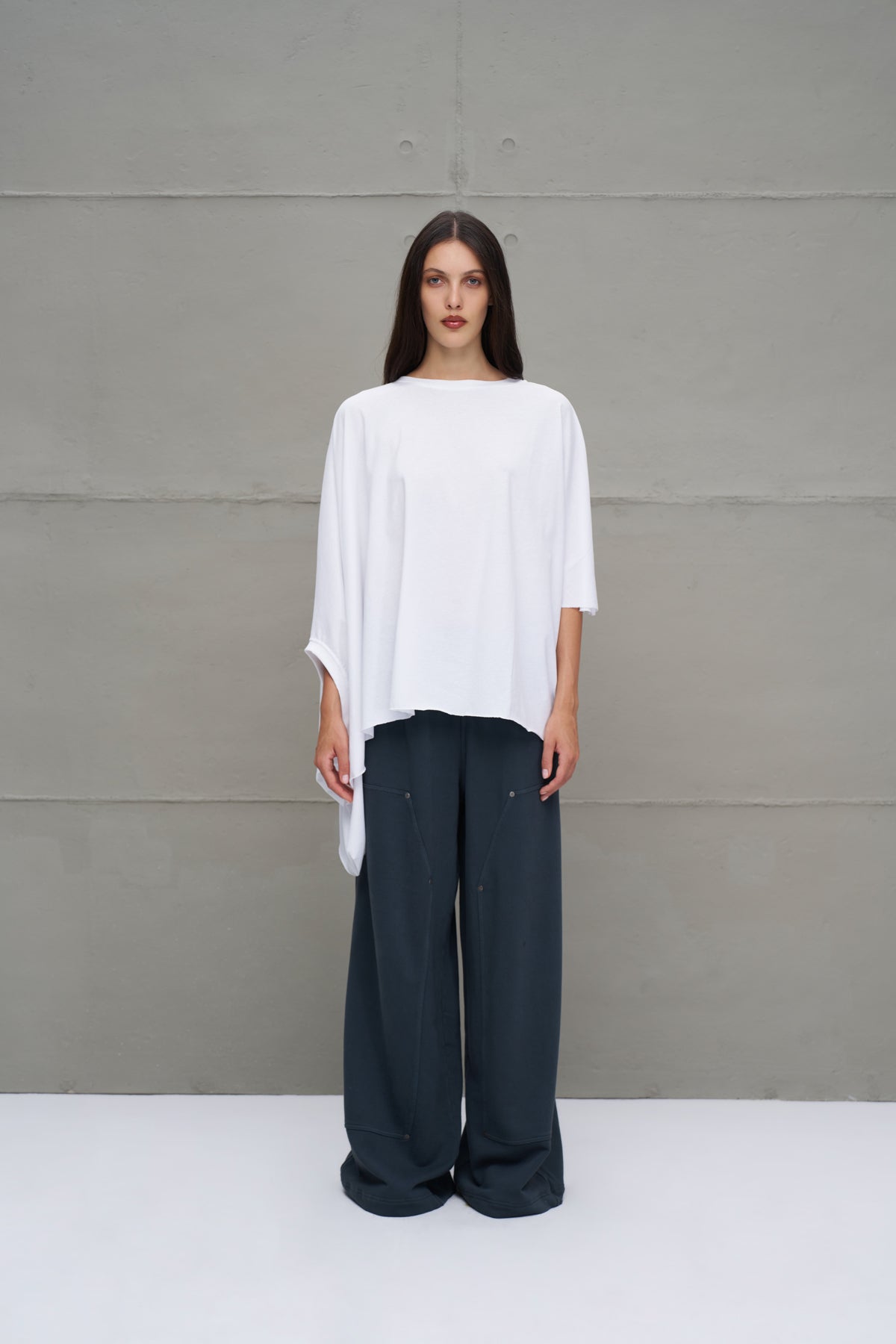 Beyaz Asimetrik Oversize T-Shirt 18043