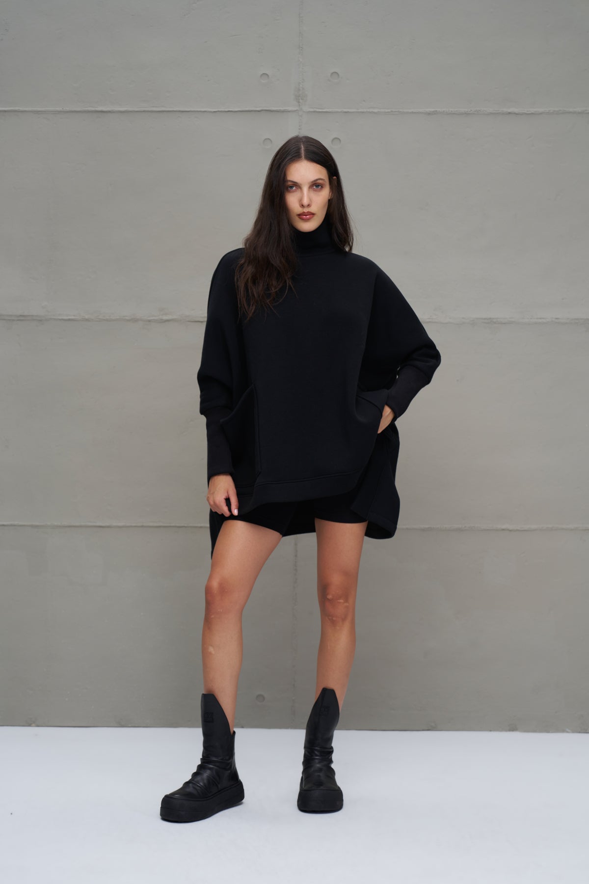Siyah Balikçi Yaka Oversize Sweatshirt 18045