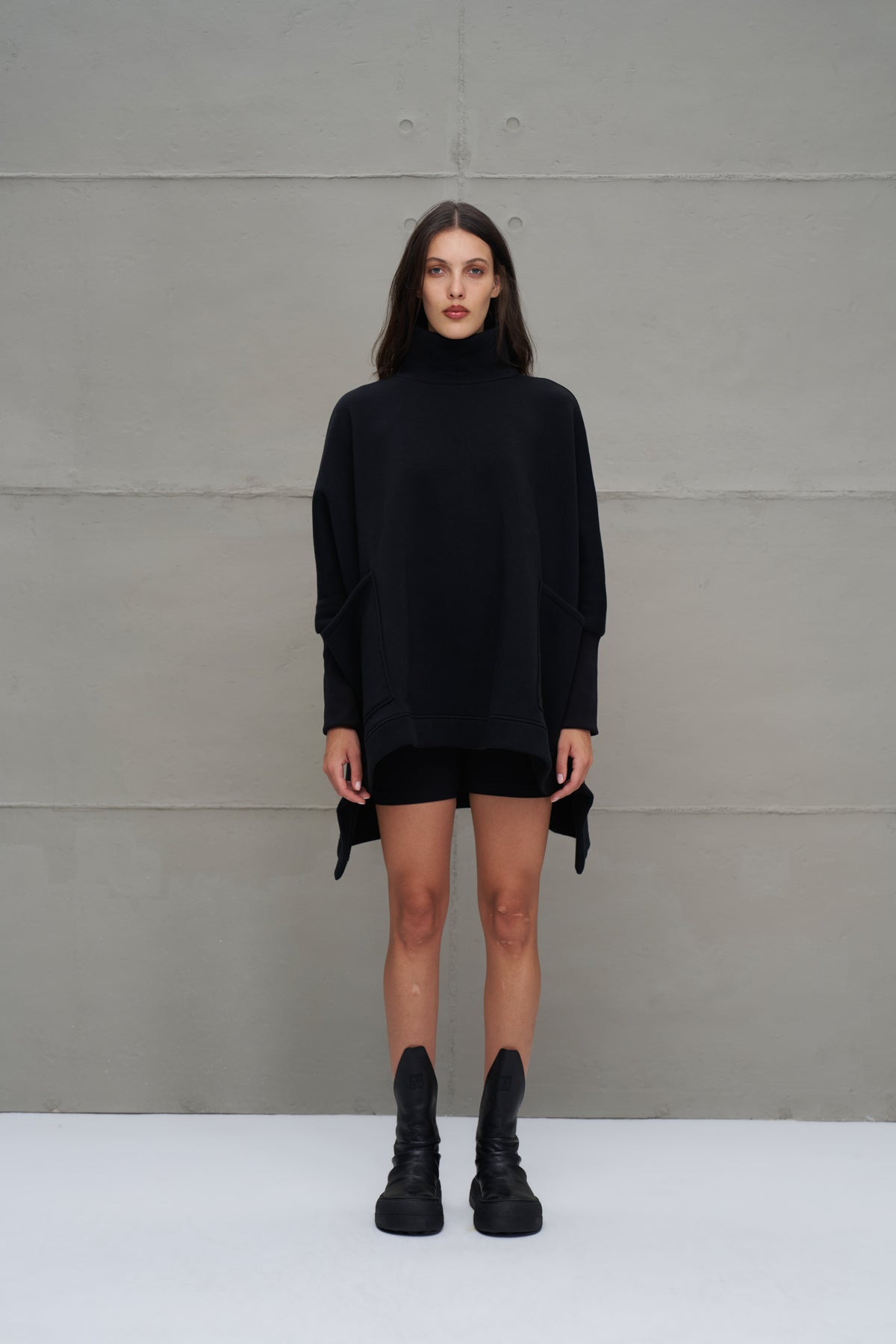 Siyah Balikçi Yaka Oversize Sweatshirt 18045