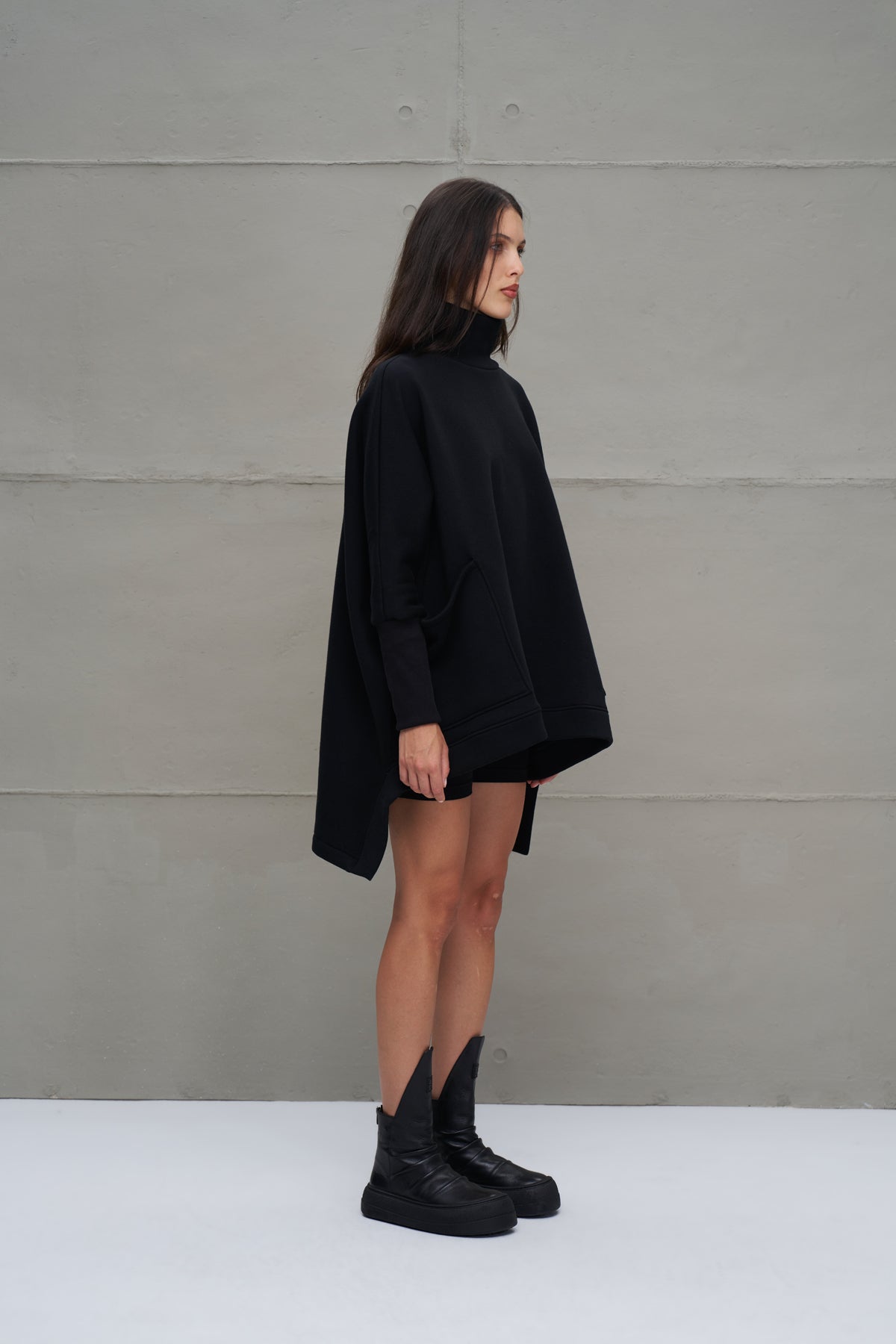 Siyah Balikçi Yaka Oversize Sweatshirt 18045