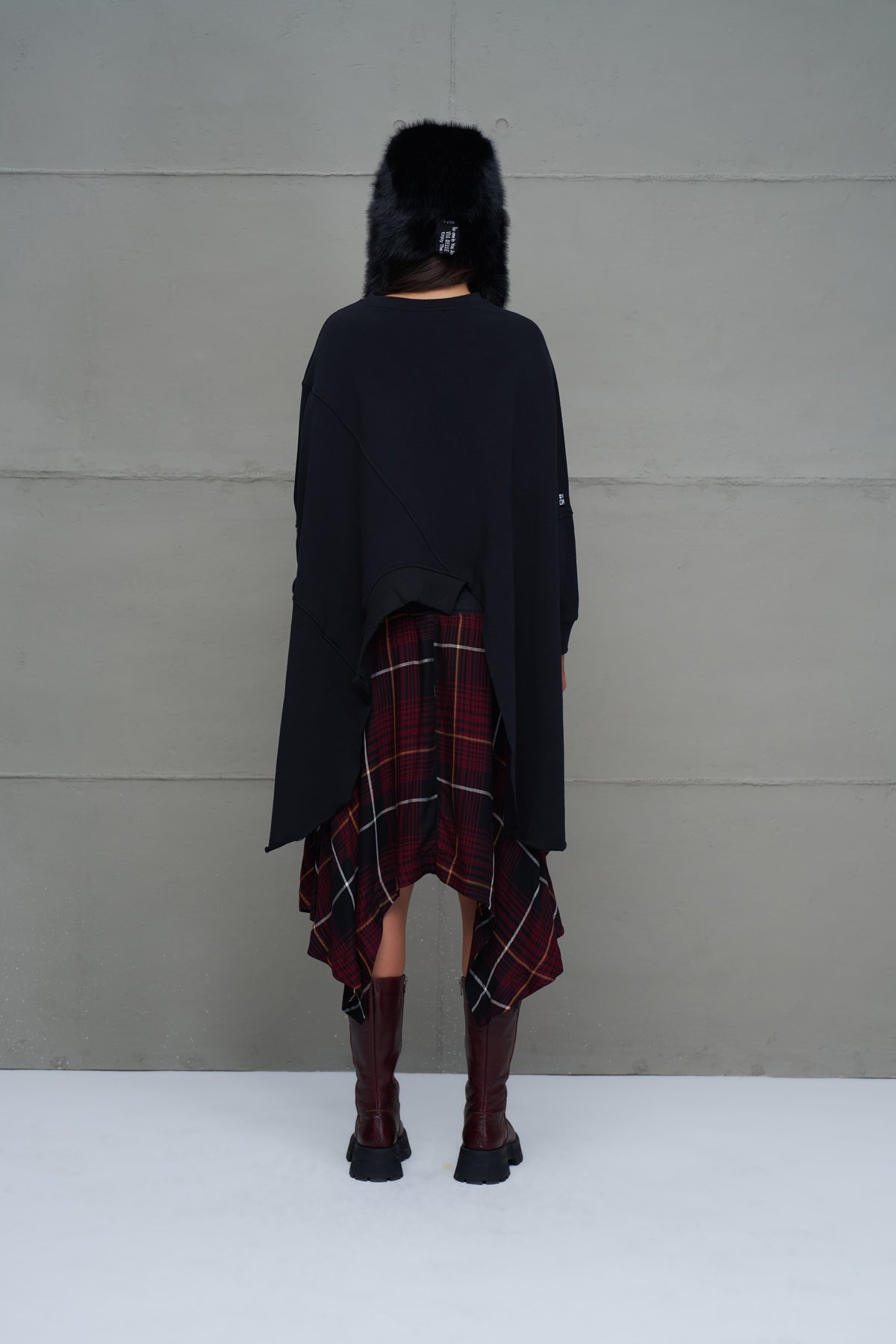 Siyah Asimetrik Oversize Sweatshirt 18046