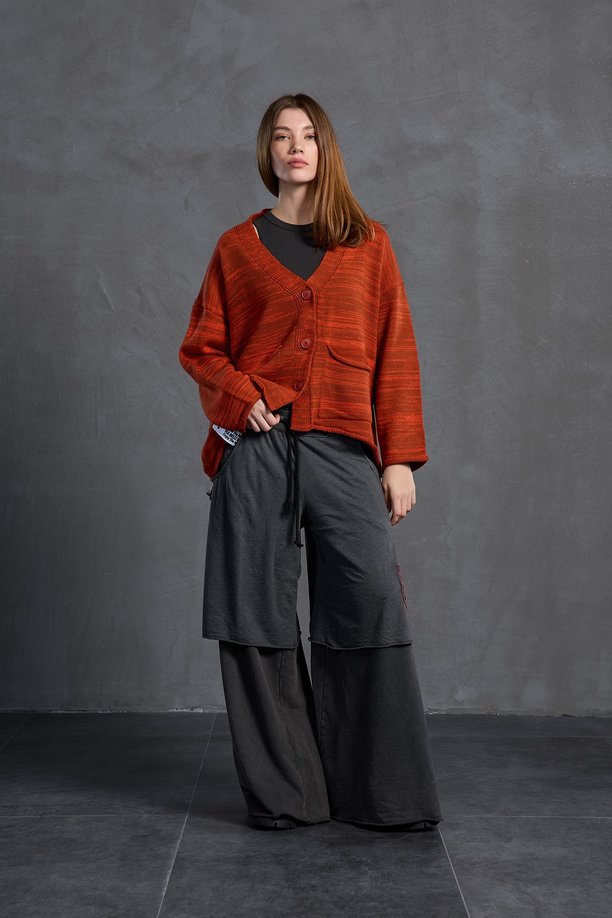 Kahverengi Turuncu Sloganli Oversize Hirka 18062