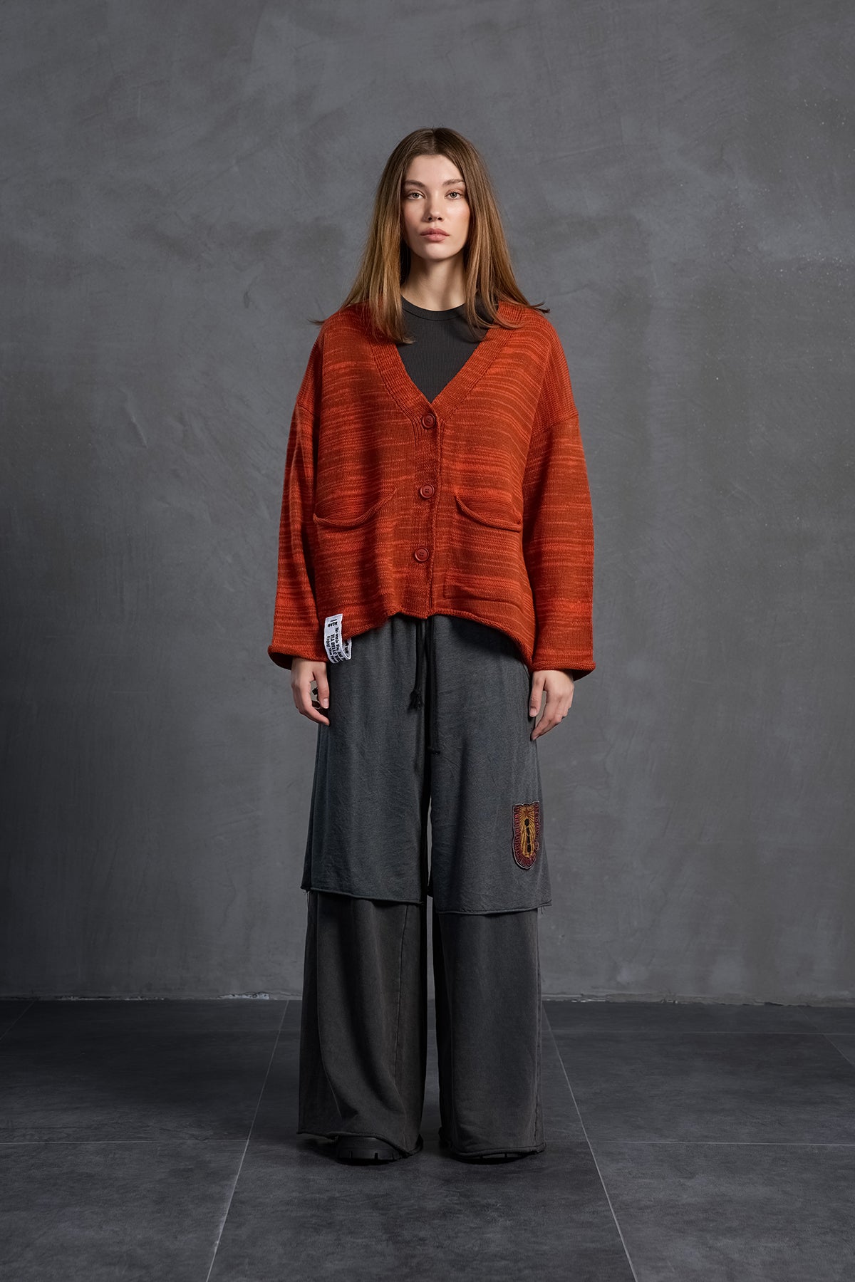 Kahverengi Turuncu Sloganli Oversize Hirka 18062