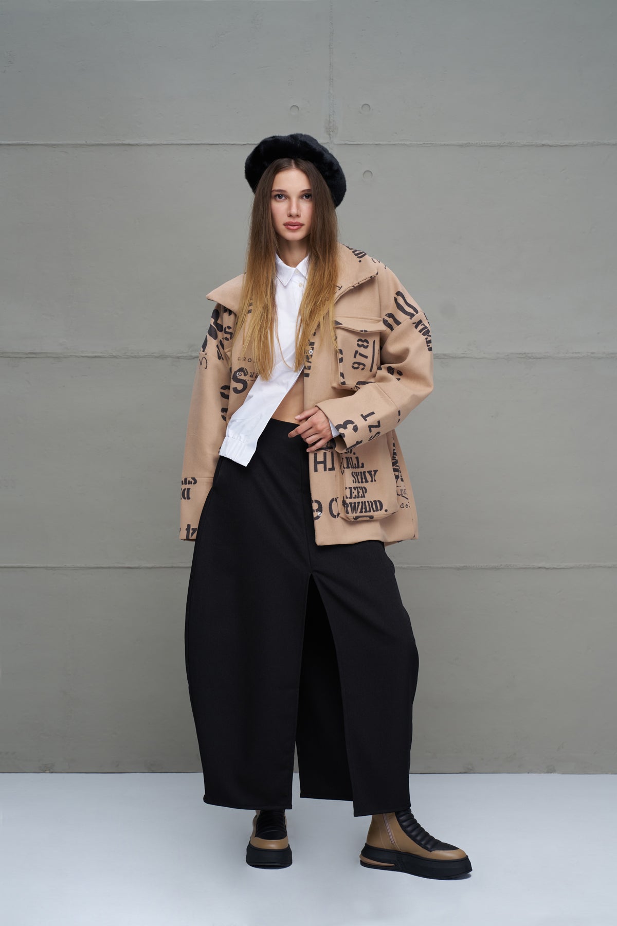 Bej Siyah Desenli Oversize Kase Ceket 18115
