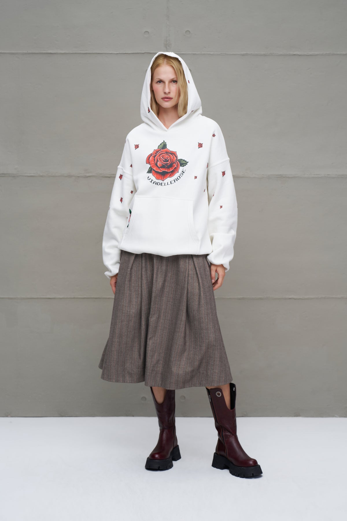 Ekru Gül Desenli Oversize Kapüsonlu Sweatshirt 18151