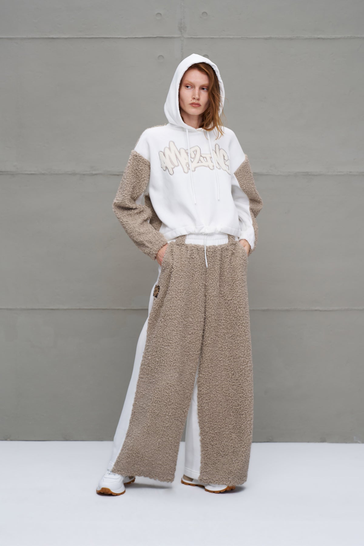 Ekru Bej Kürk Görünümlü Oversize Esofman Pantolon 18153