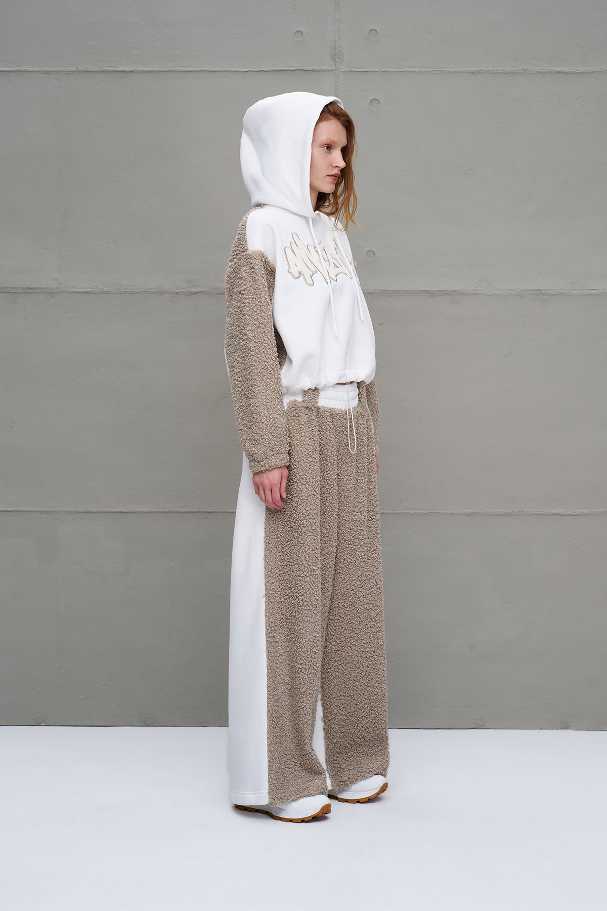 Ekru Bej Kürk Görünümlü Oversize Esofman Pantolon 18153