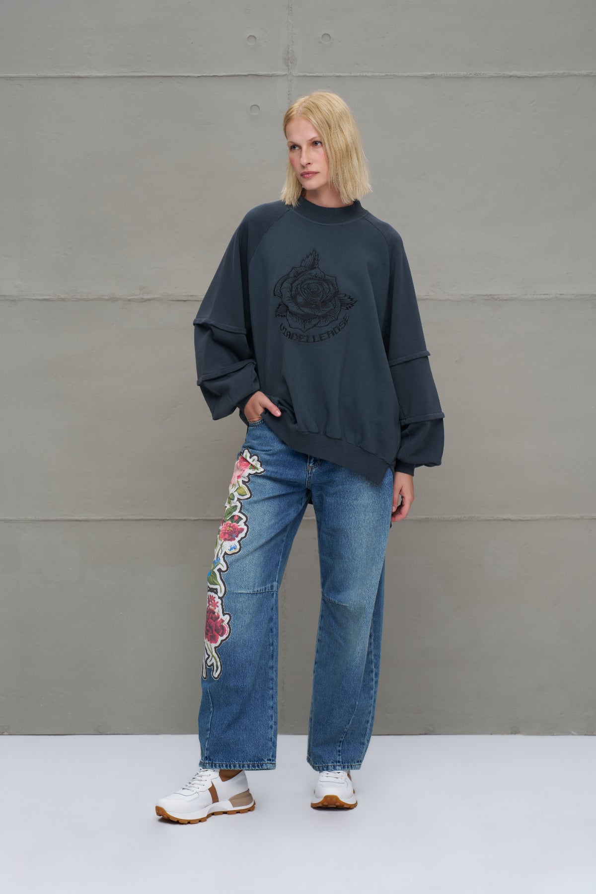 Antrasit Çiçek Desenli Oversize Sweatshirt 18156