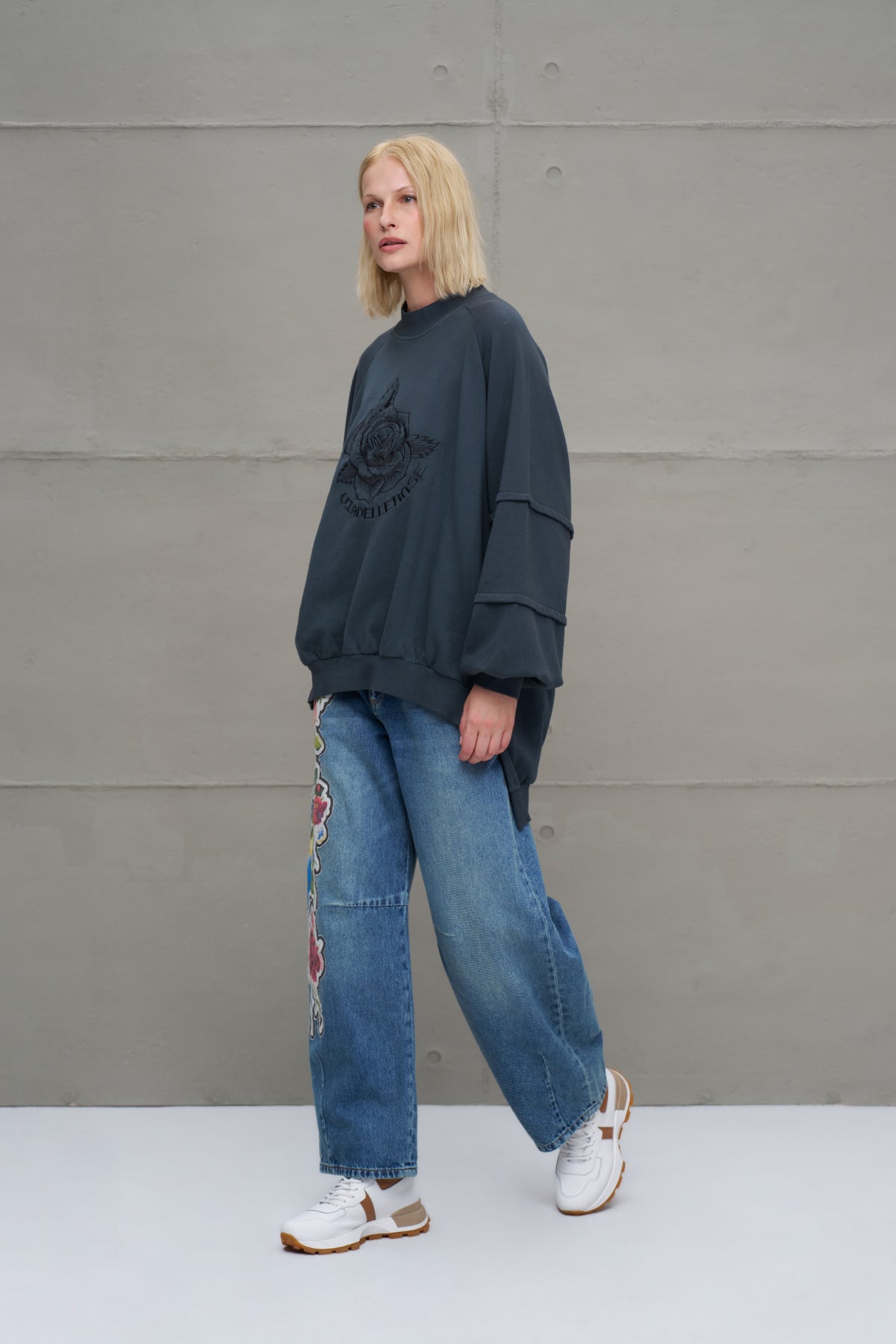 Antrasit Çiçek Desenli Oversize Sweatshirt 18156