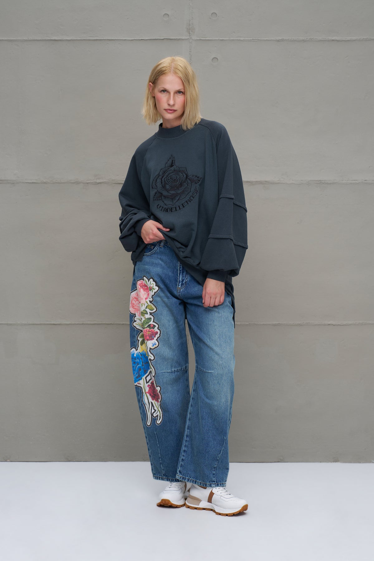 Antrasit Çiçek Desenli Oversize Sweatshirt 18156