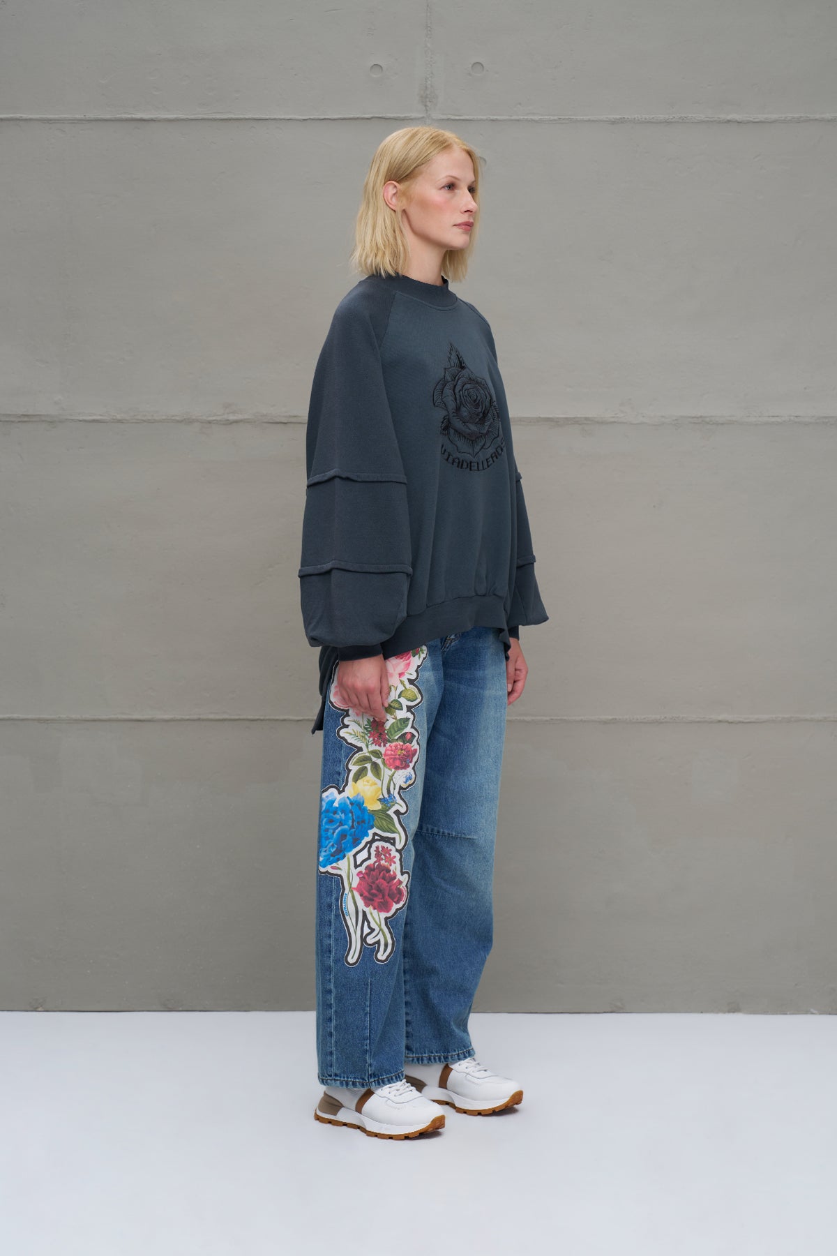 Antrasit Çiçek Desenli Oversize Sweatshirt 18156