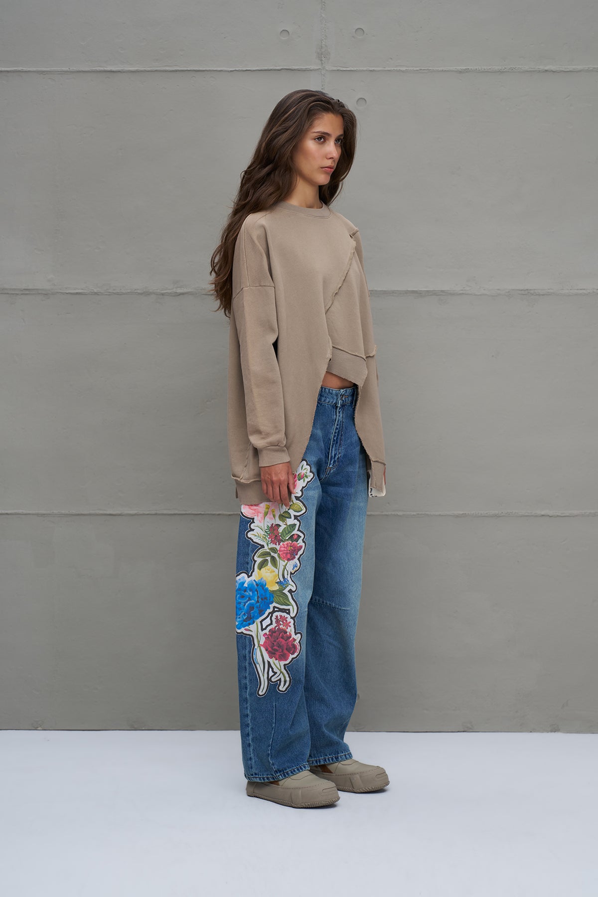 Bej Çiçek Desenli Oversize Sweatshirt 18157