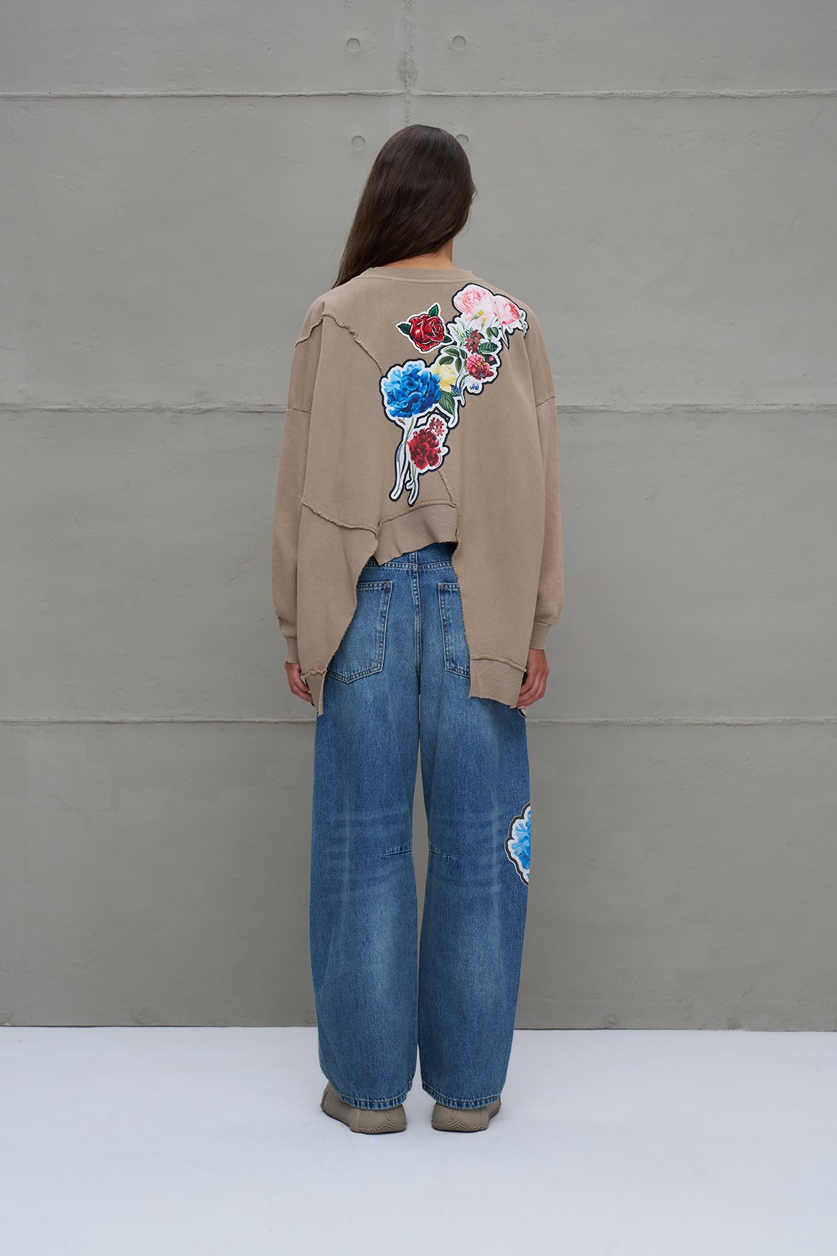 Bej Çiçek Desenli Oversize Sweatshirt 18157