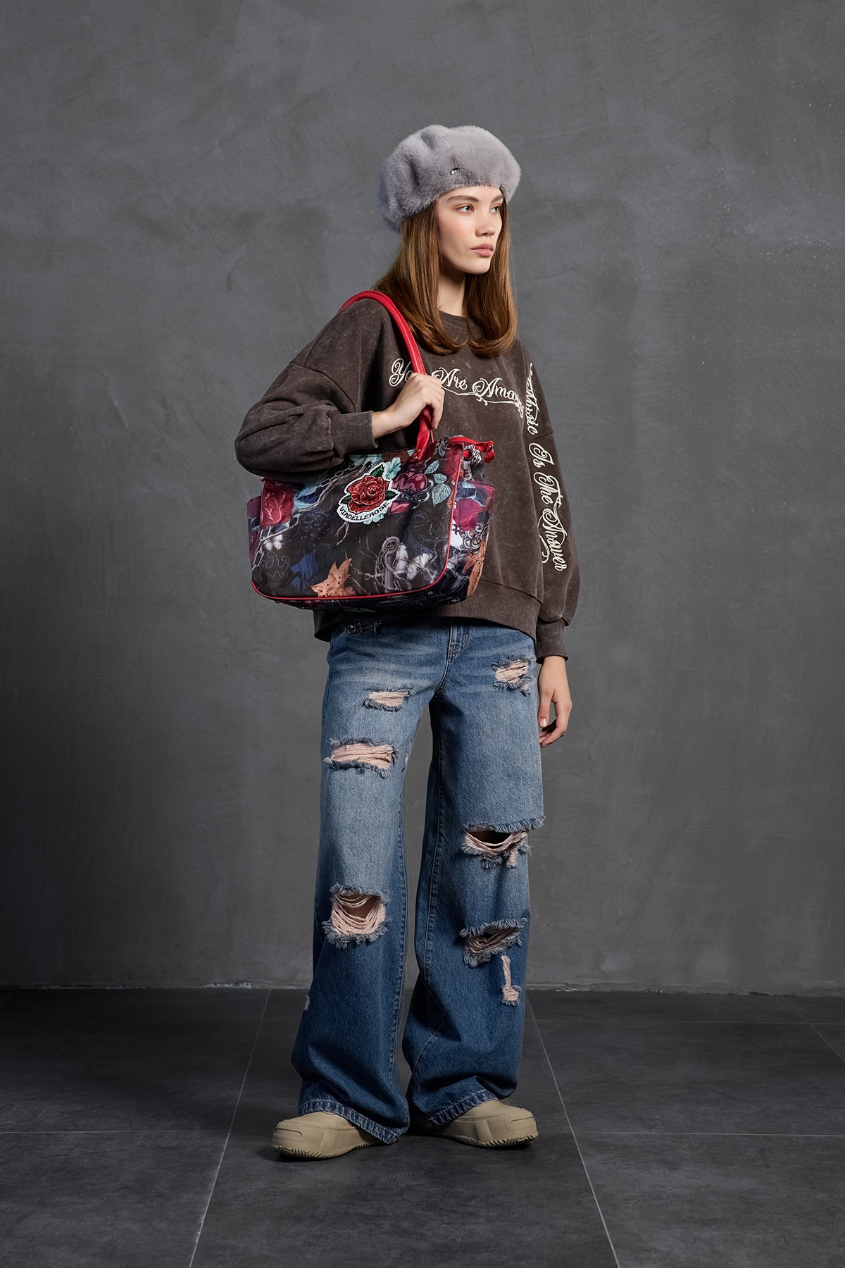 Kahverengi Sloganli Oversize Sweatshirt 18178